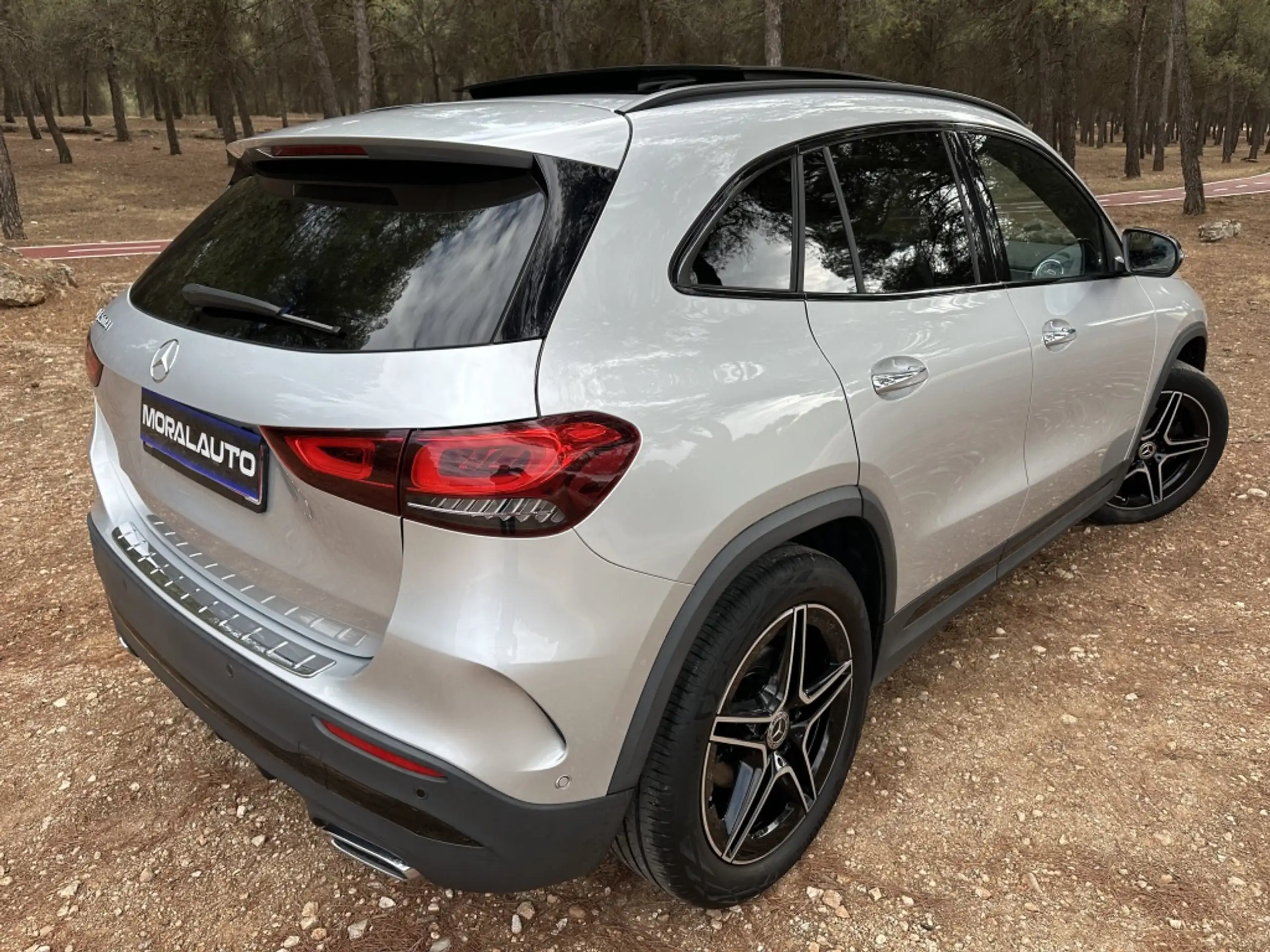 Mercedes-Benz - GLA 200