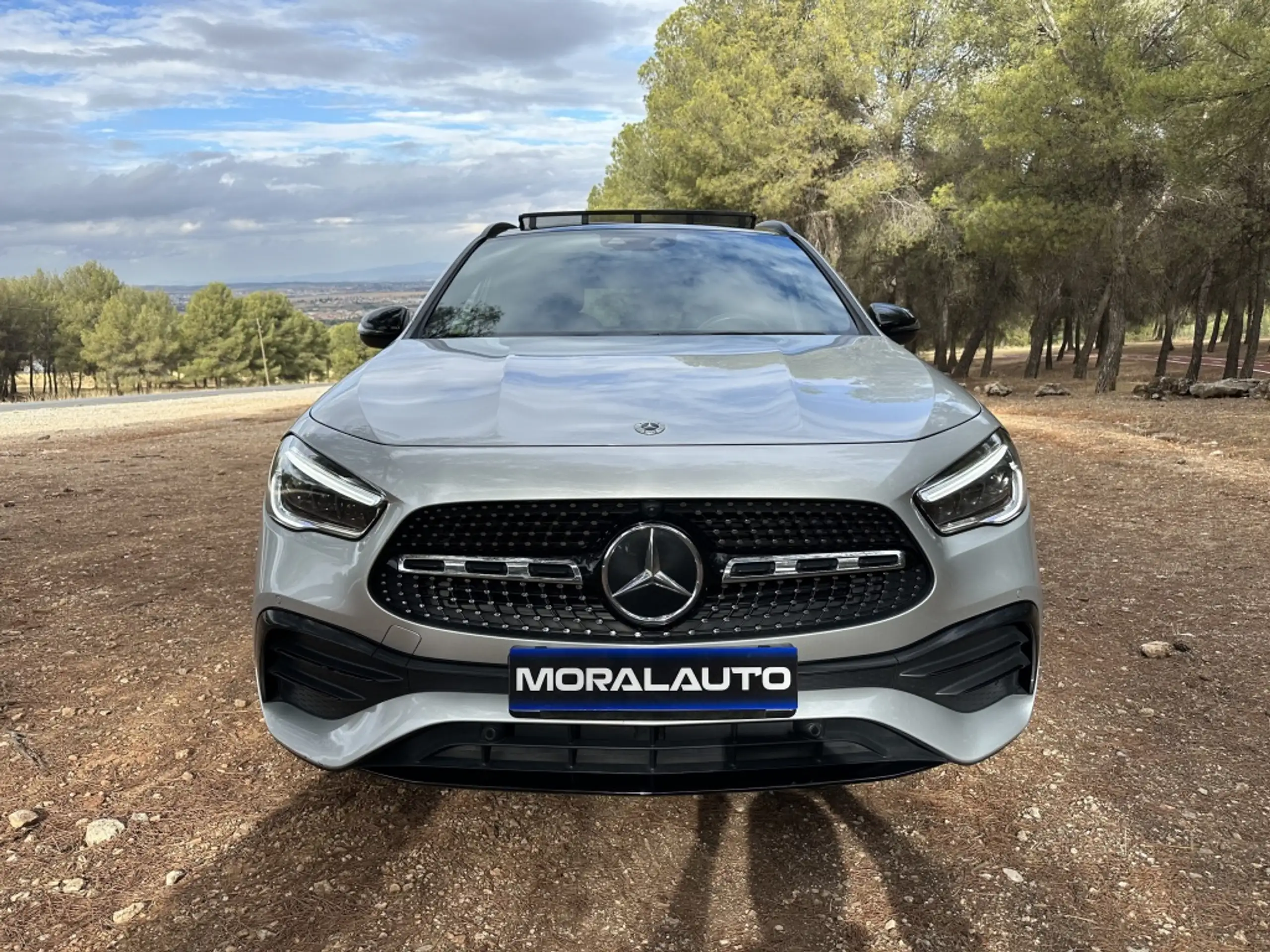 Mercedes-Benz - GLA 200