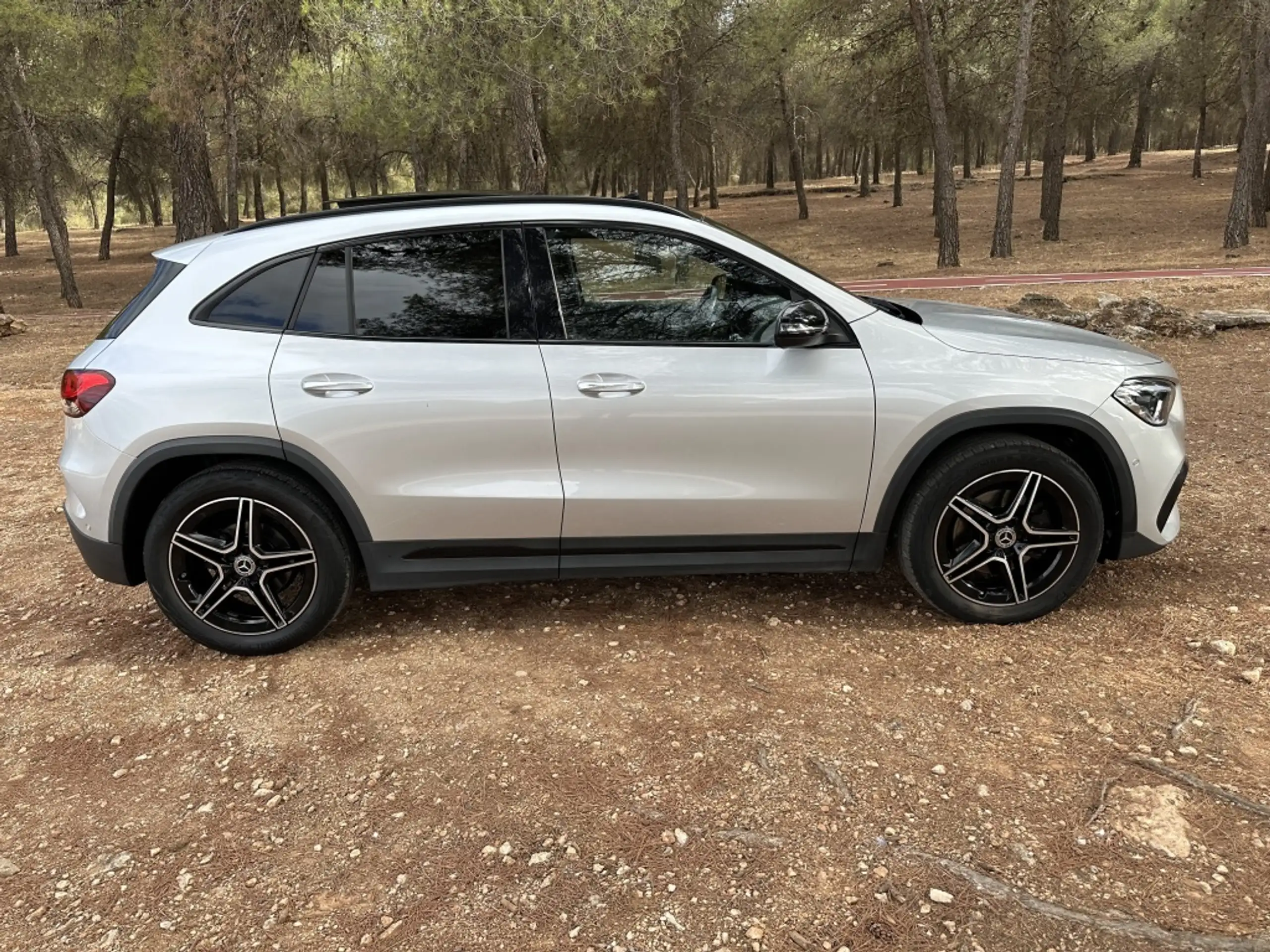 Mercedes-Benz - GLA 200