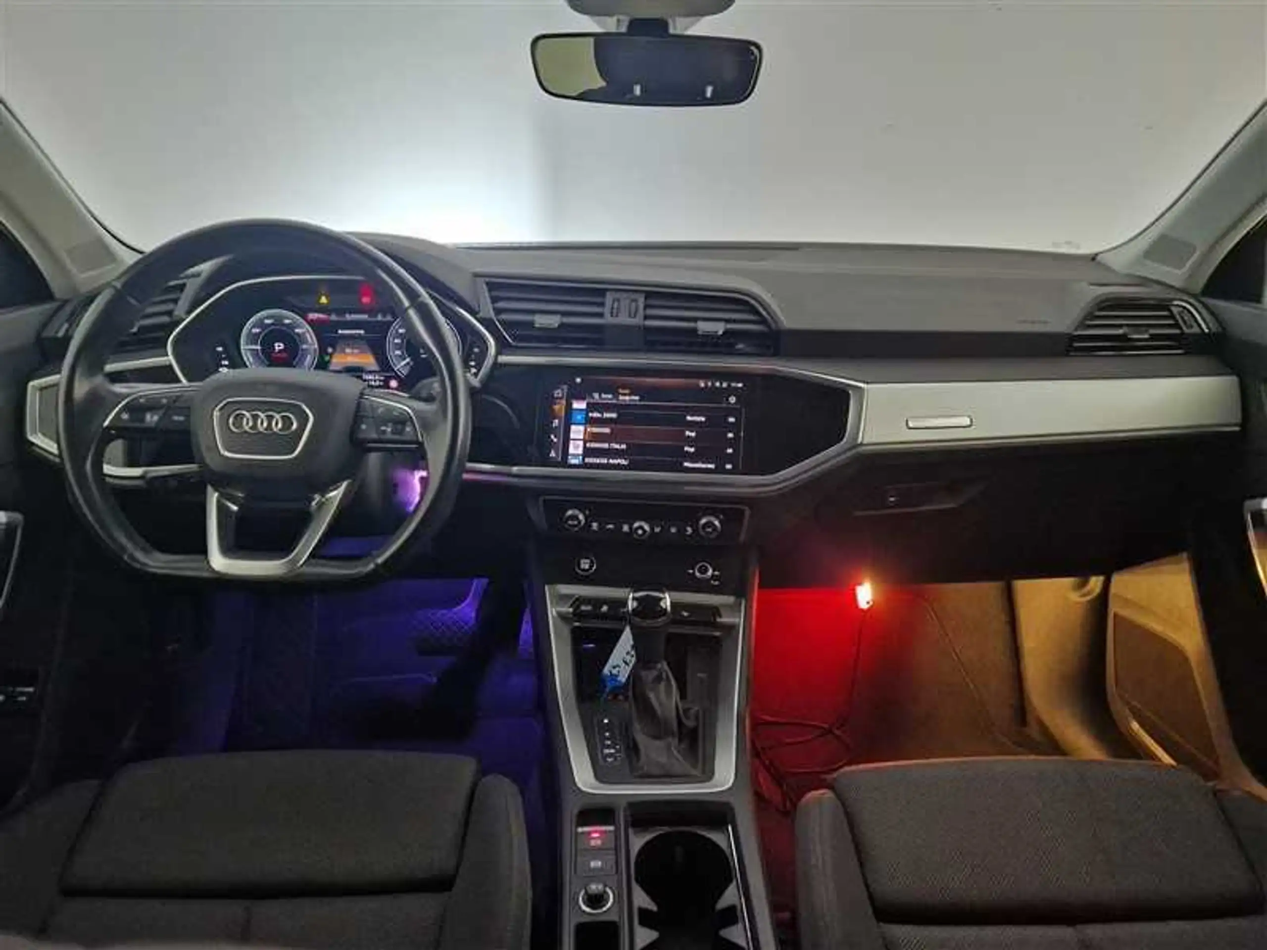 Audi - Q3