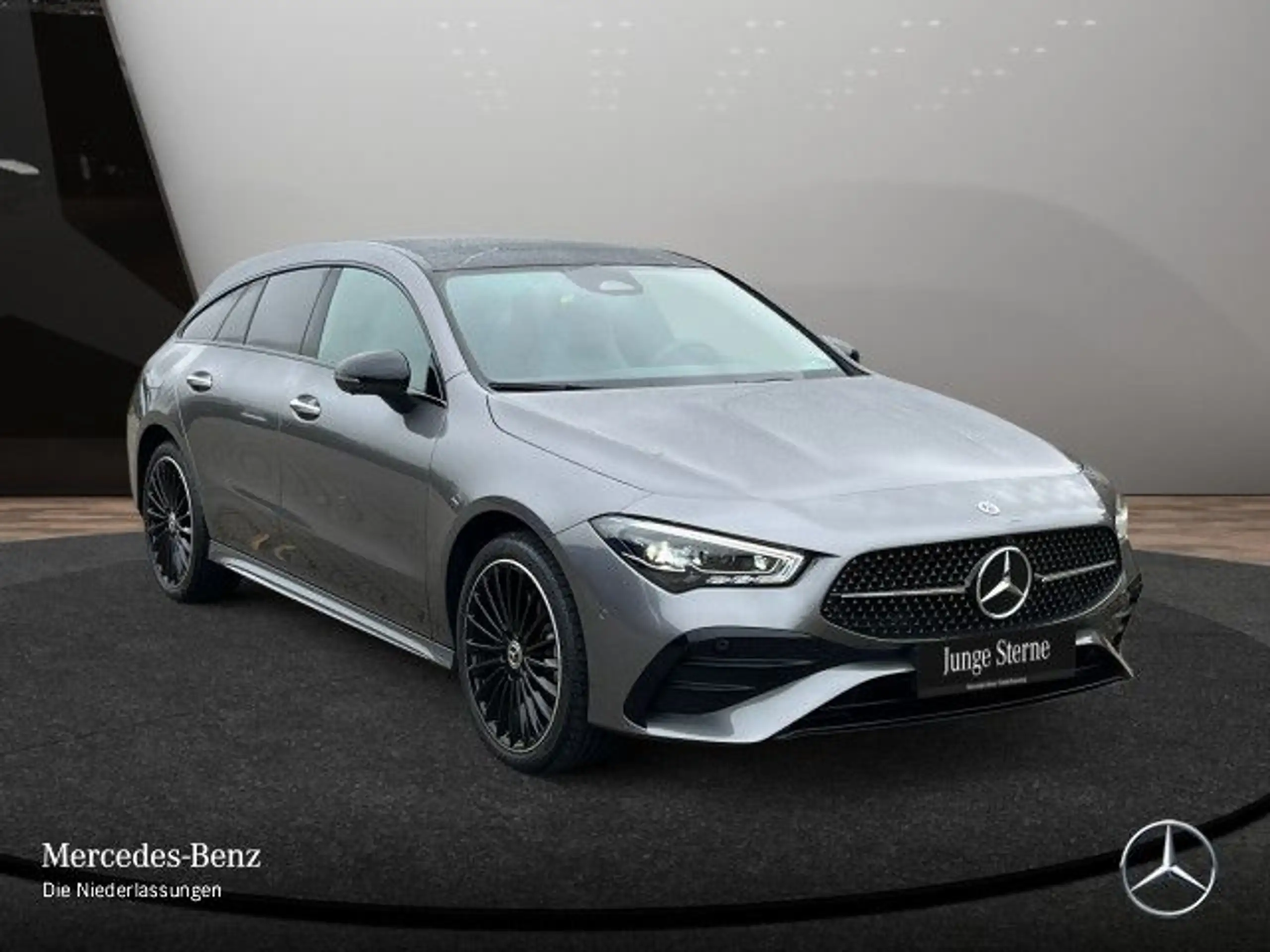 Mercedes-Benz - CLA 250