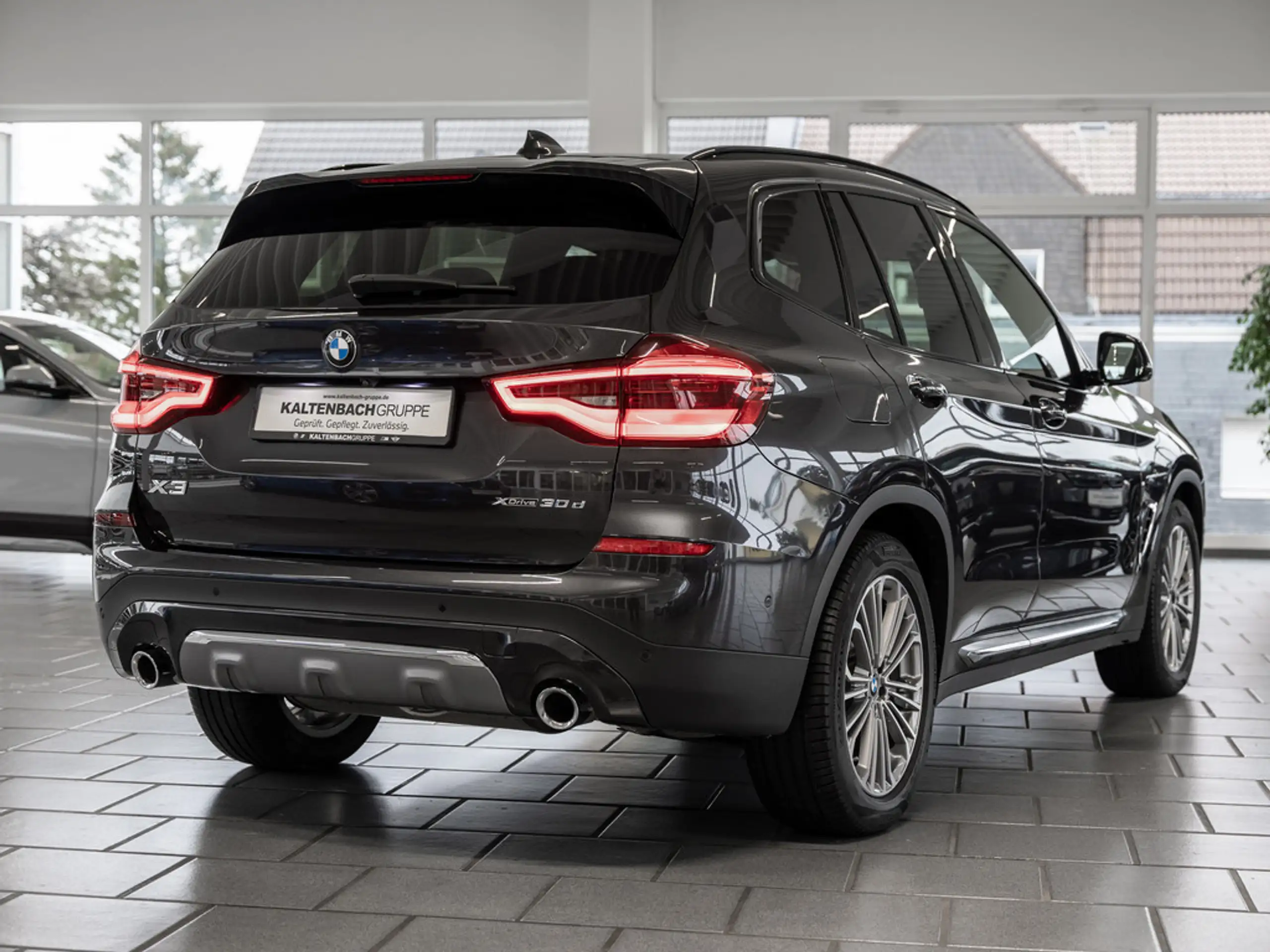 BMW - X3