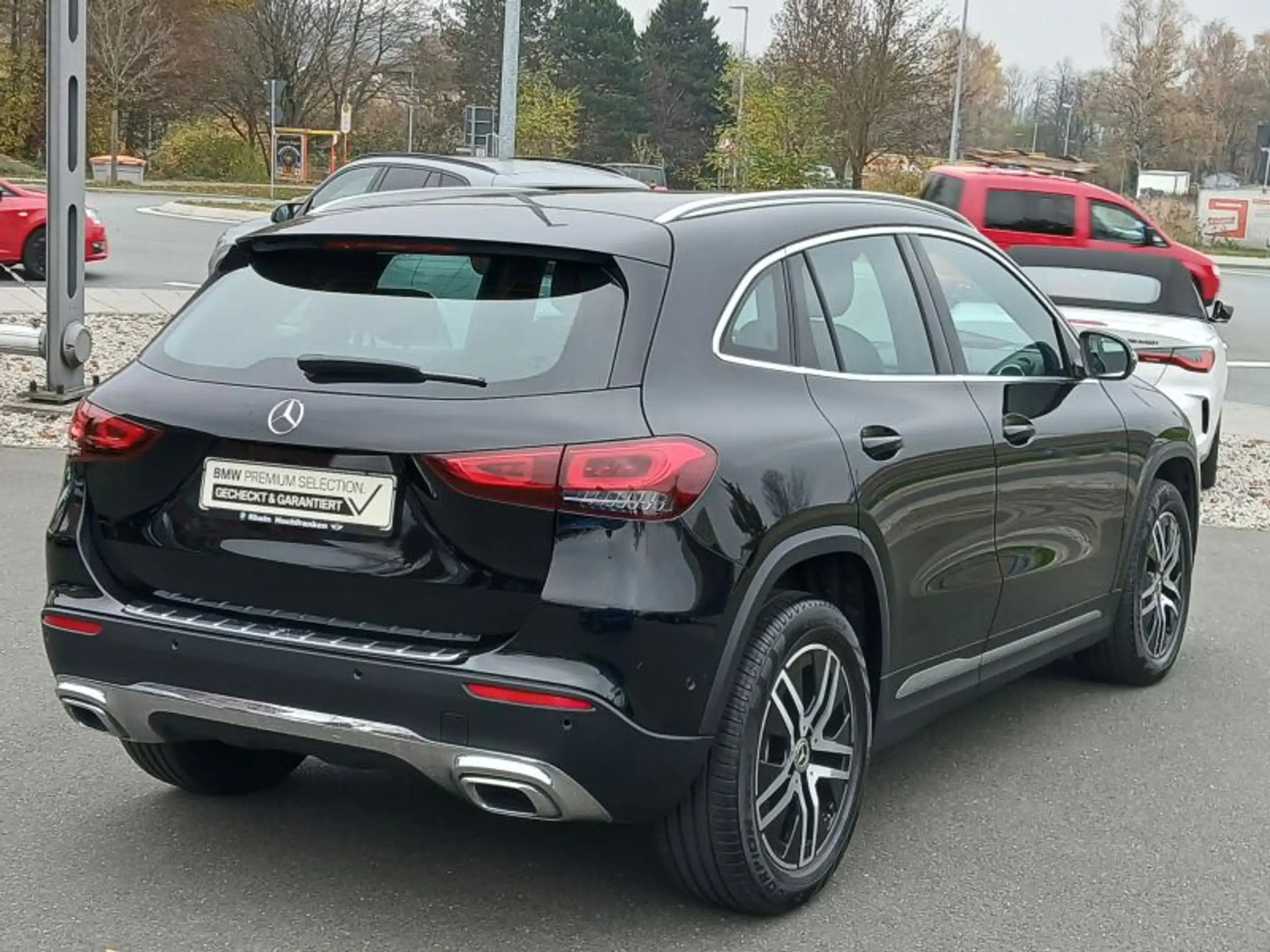 Mercedes-Benz - GLA 220