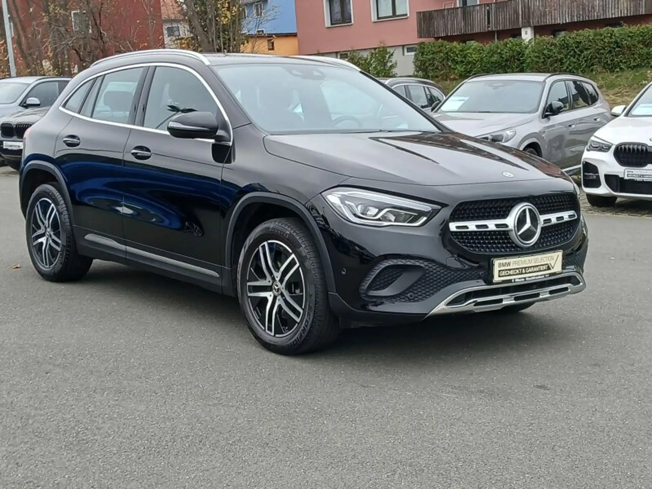 Mercedes-Benz - GLA 220