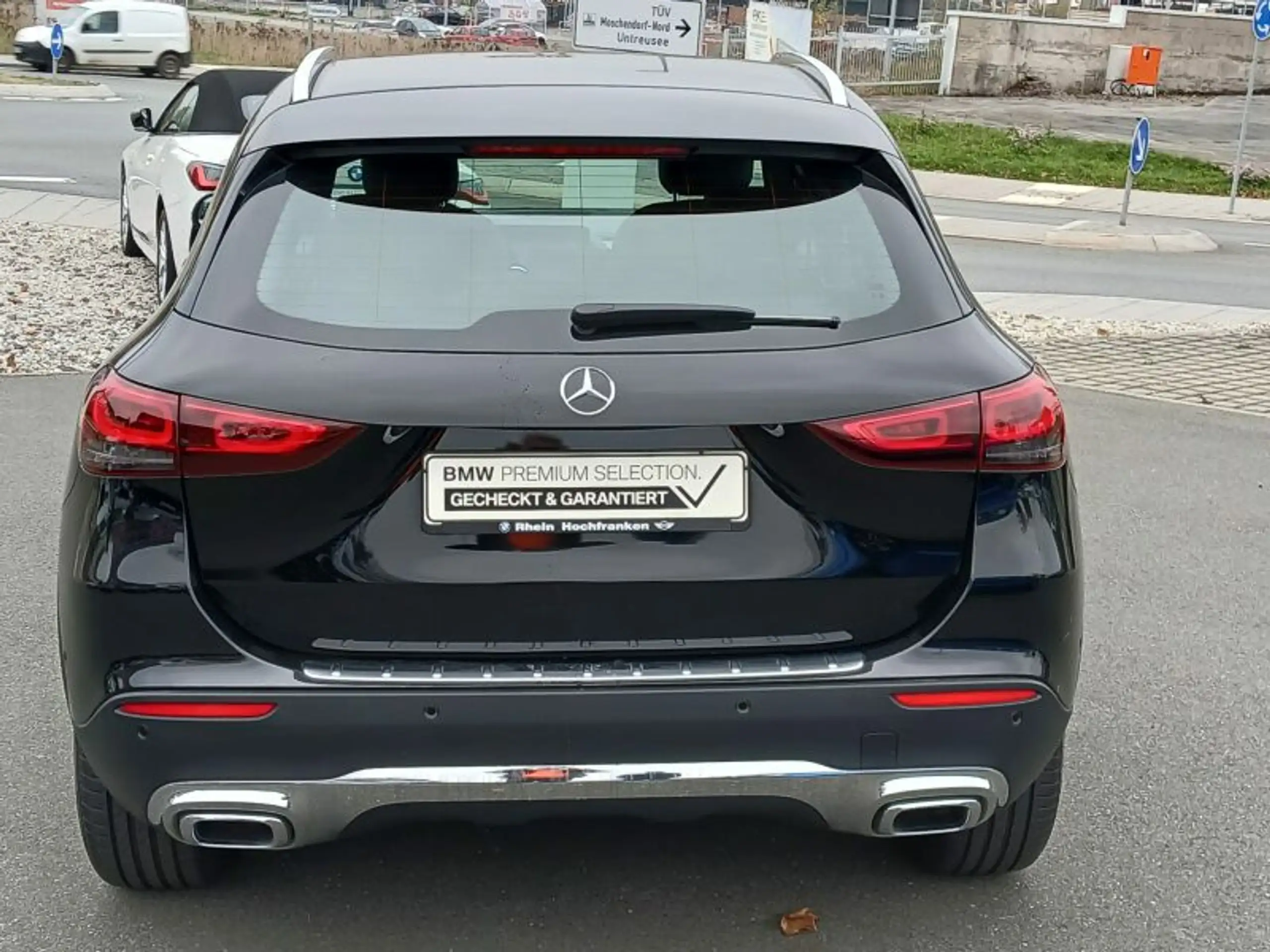 Mercedes-Benz - GLA 220