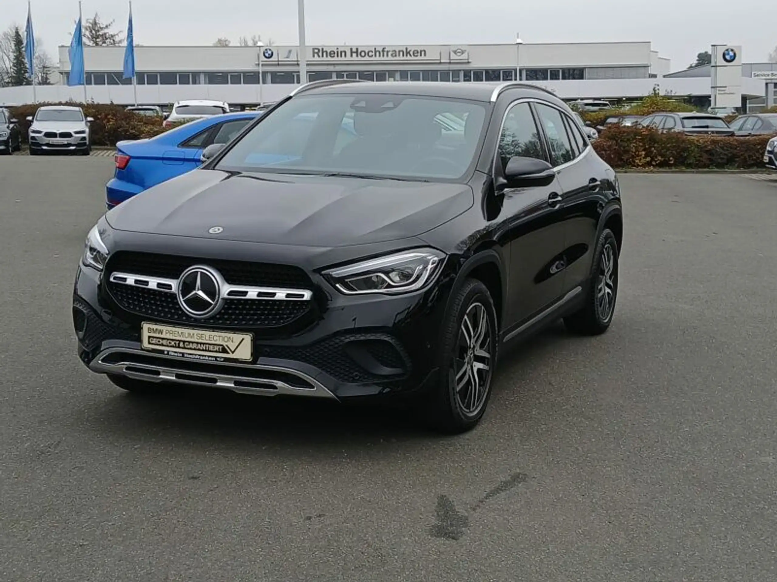 Mercedes-Benz - GLA 220