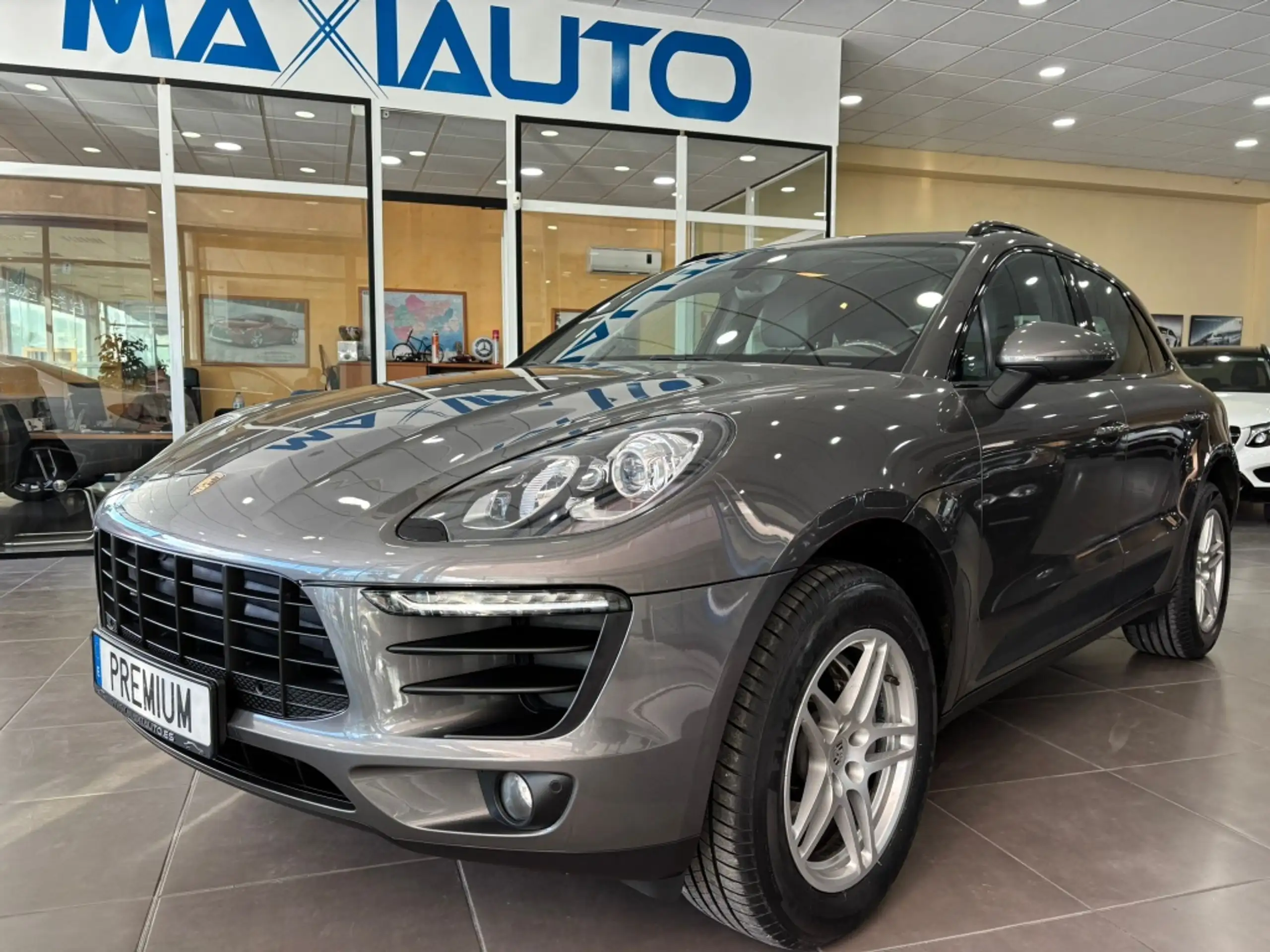 Porsche - Macan