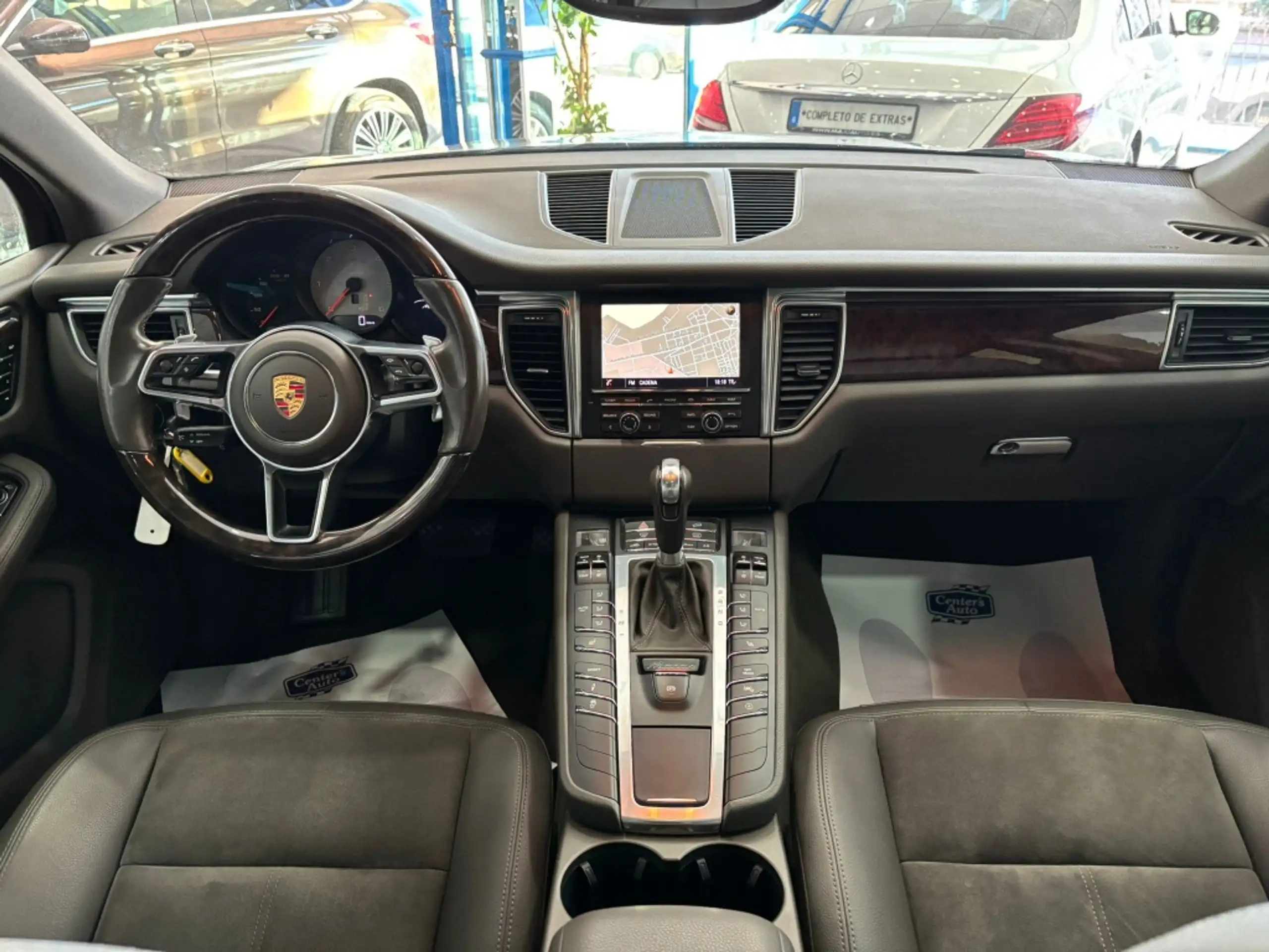 Porsche - Macan