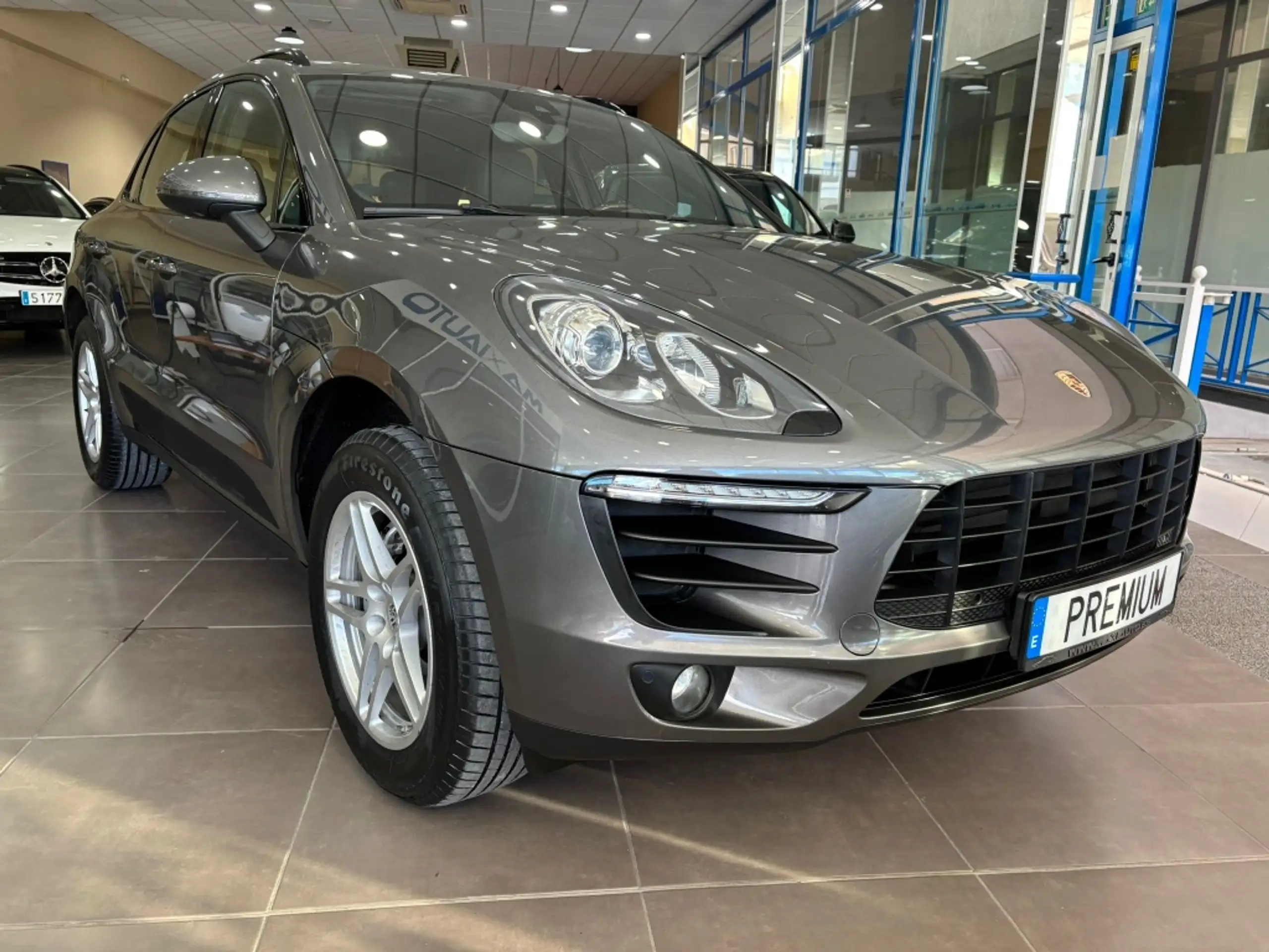 Porsche - Macan