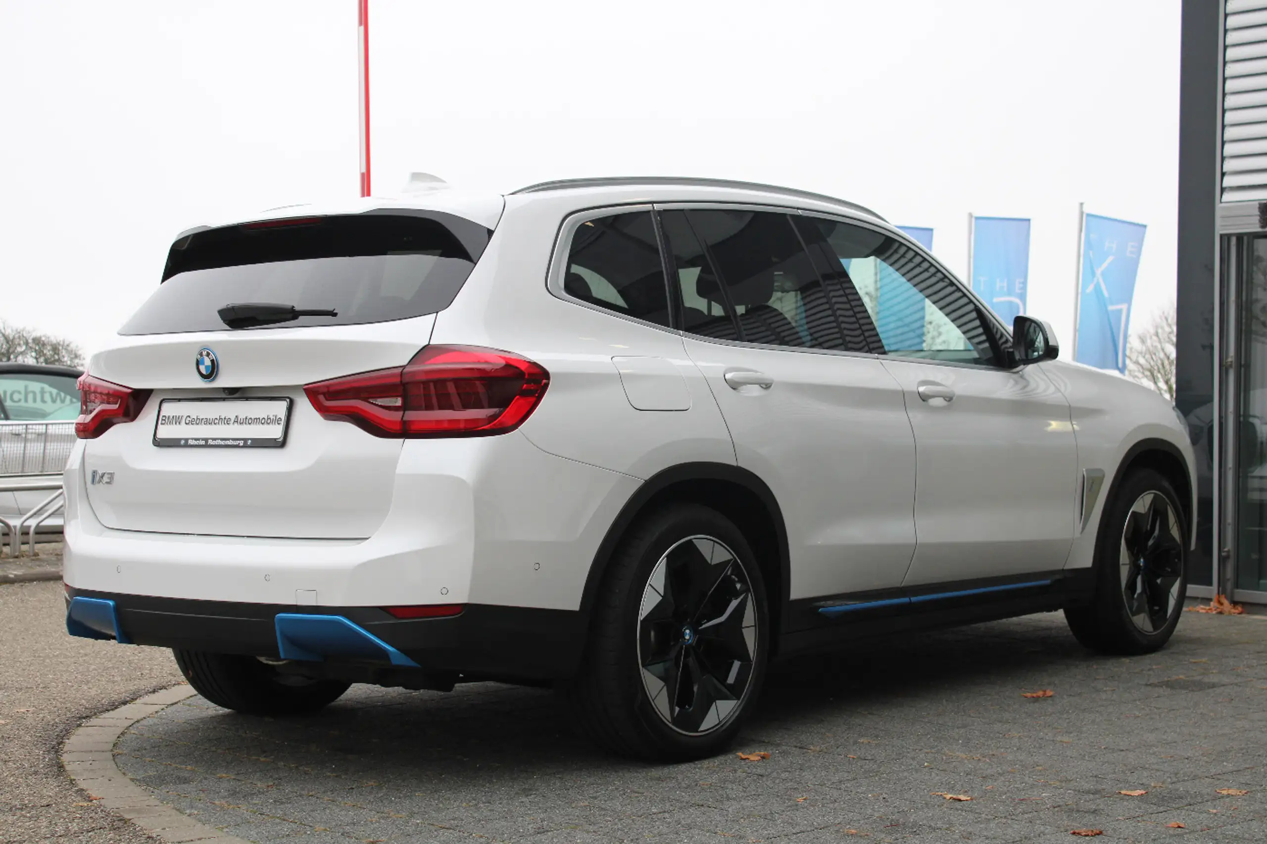 BMW - iX3