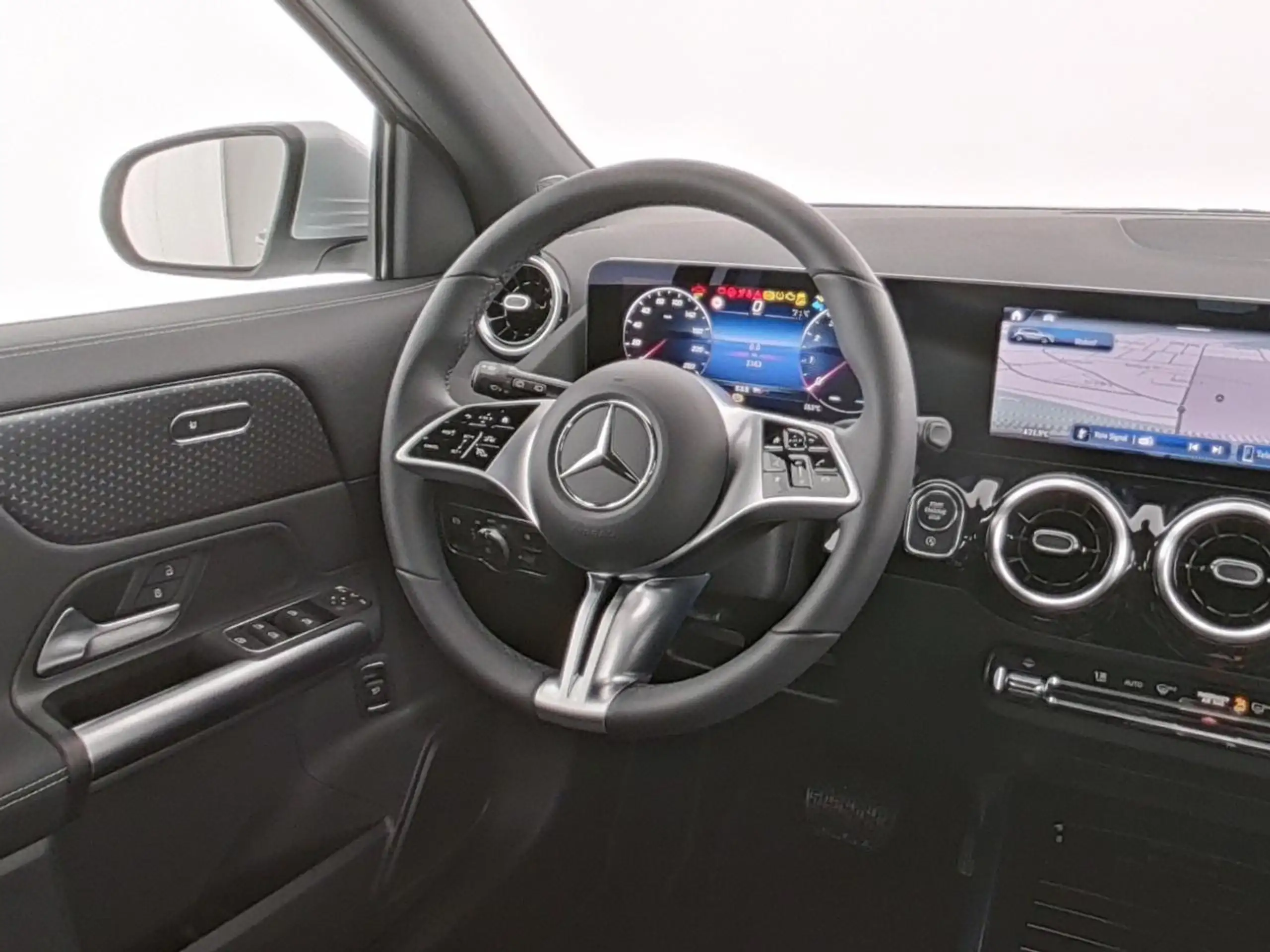 Mercedes-Benz - GLA 200