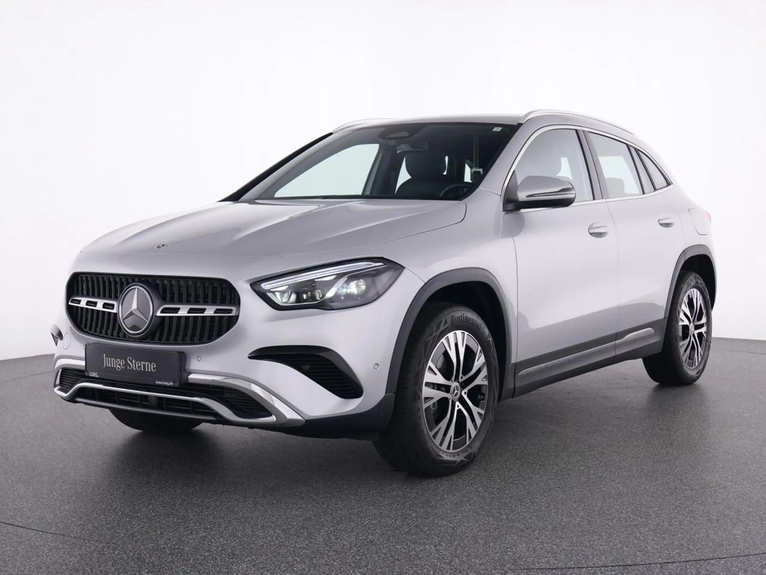 Mercedes-Benz - GLA 200