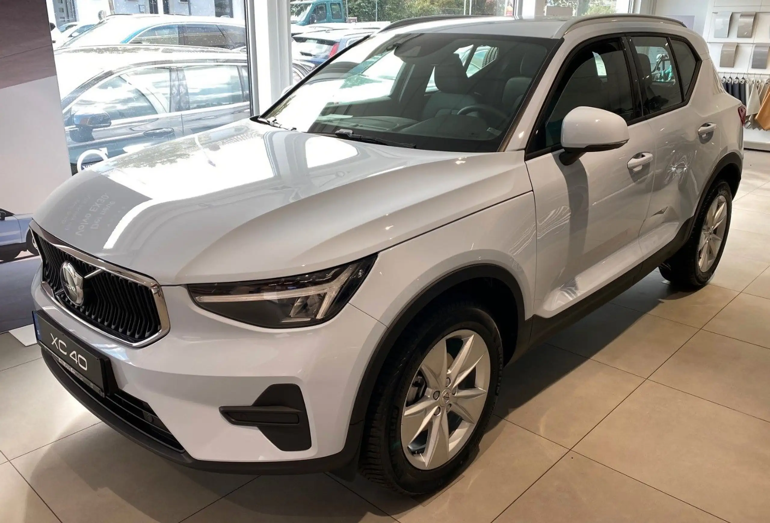 Volvo - XC40