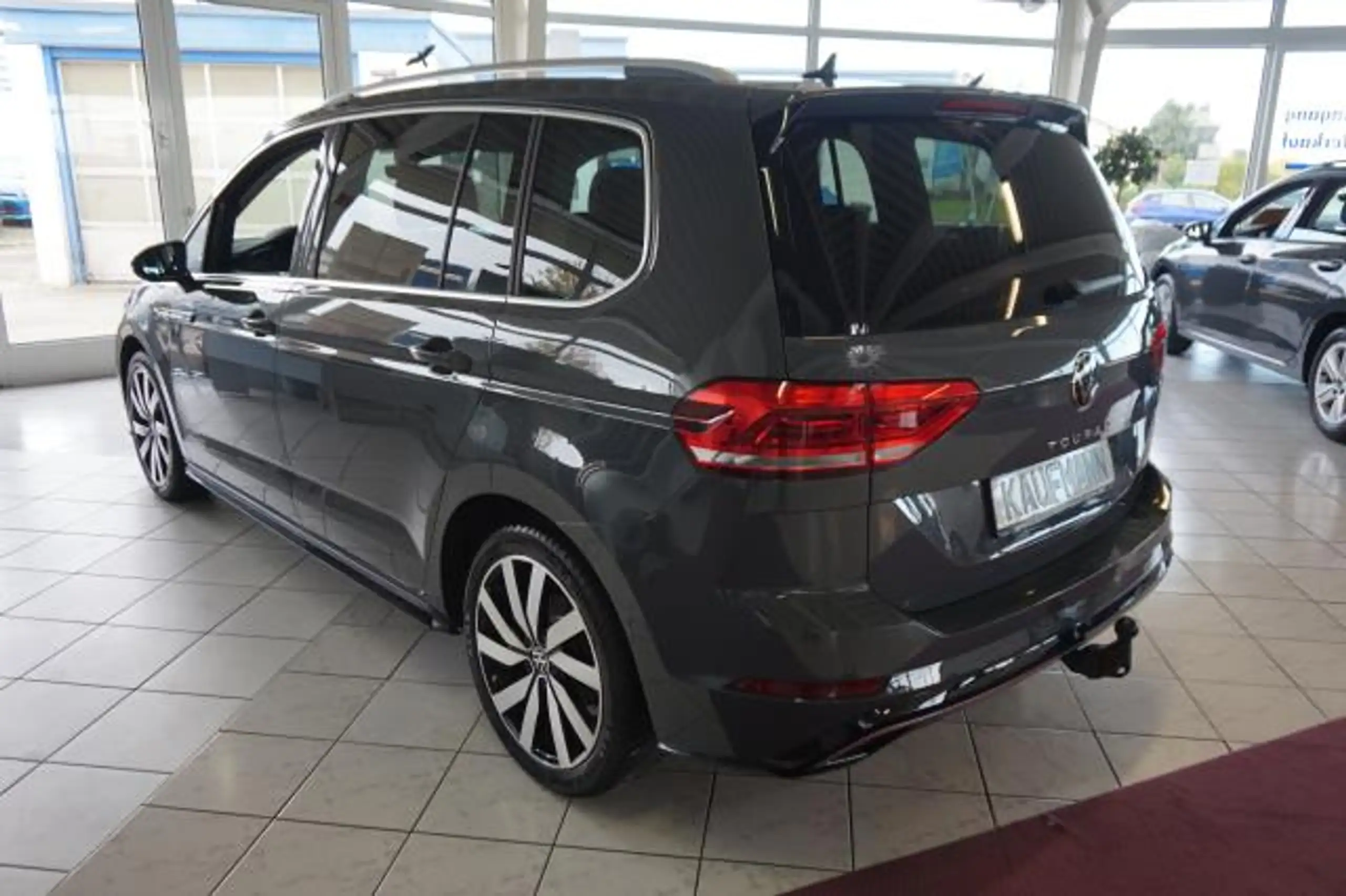 Volkswagen - Touran