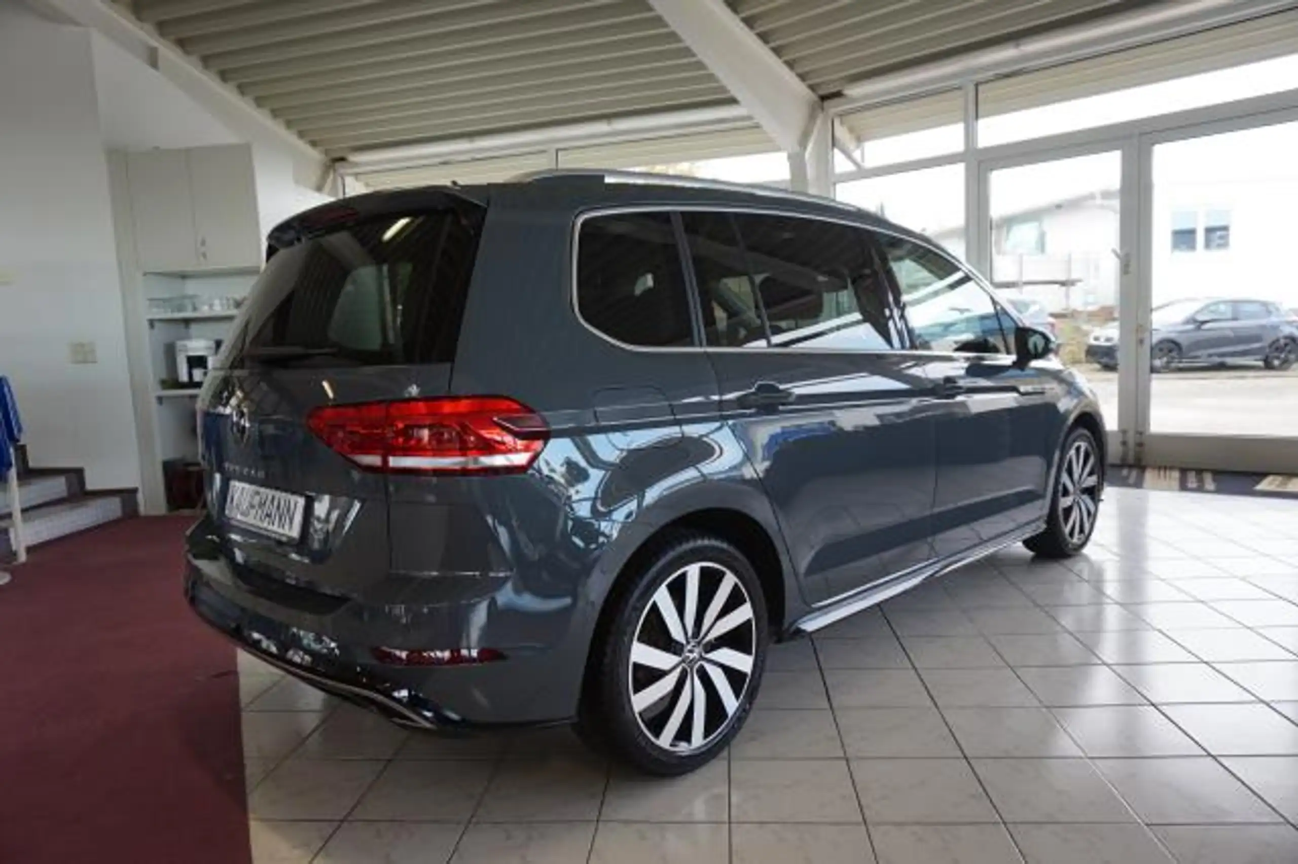 Volkswagen - Touran