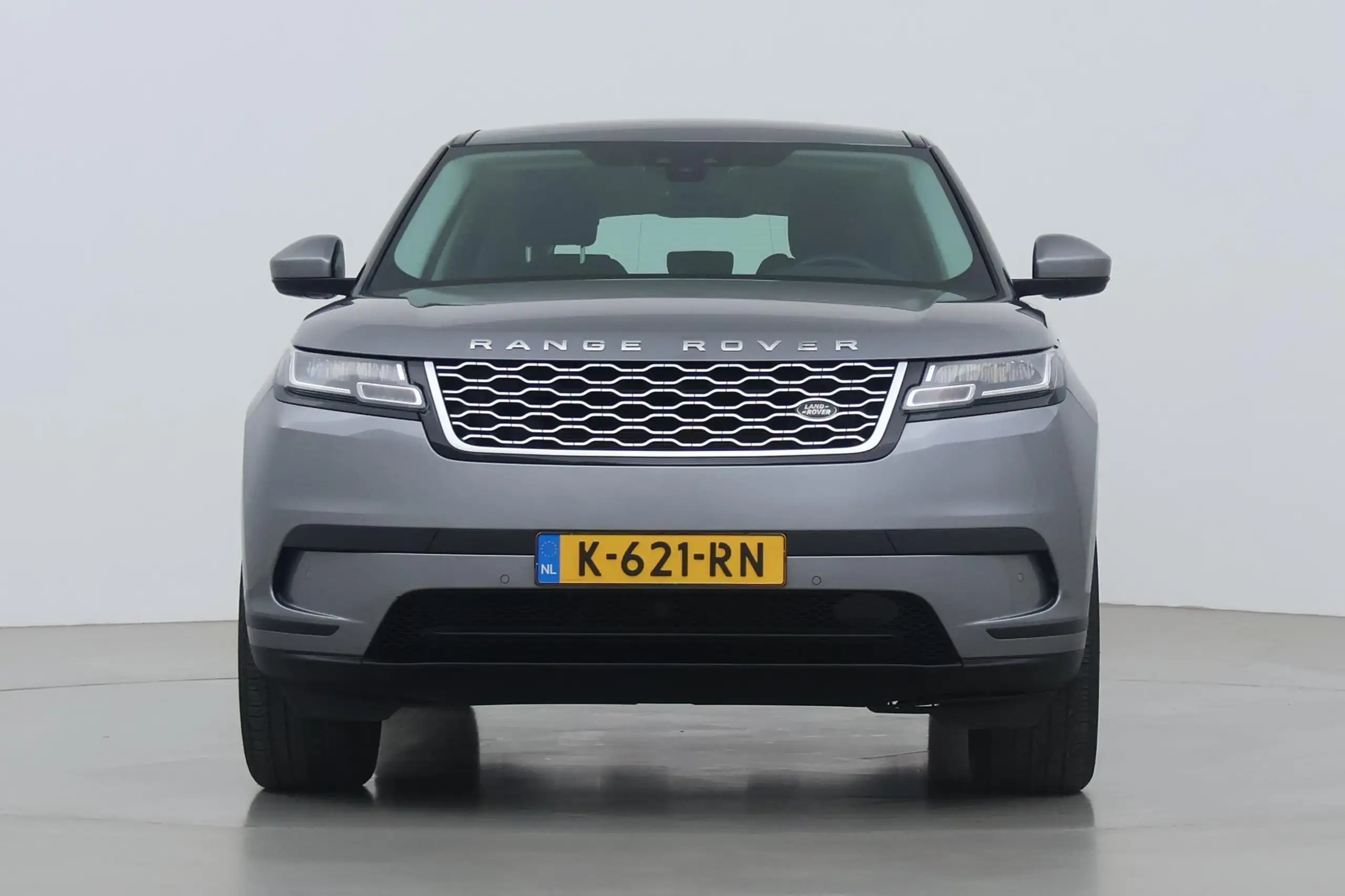 Land Rover - Range Rover Velar