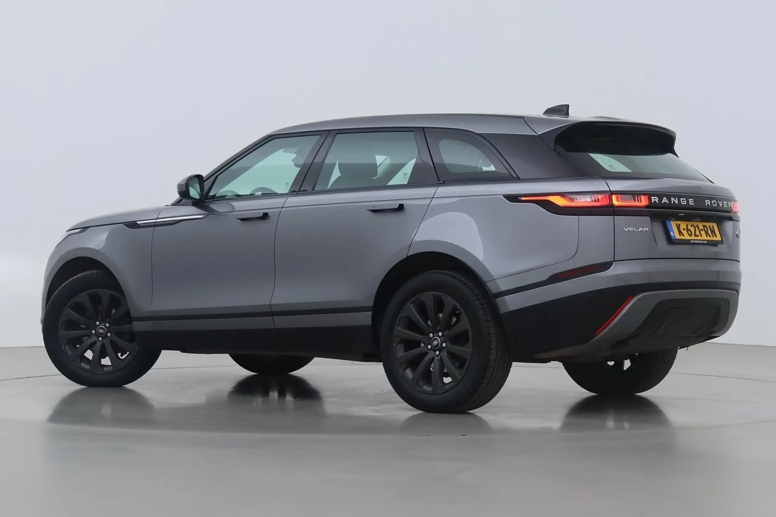 Land Rover - Range Rover Velar