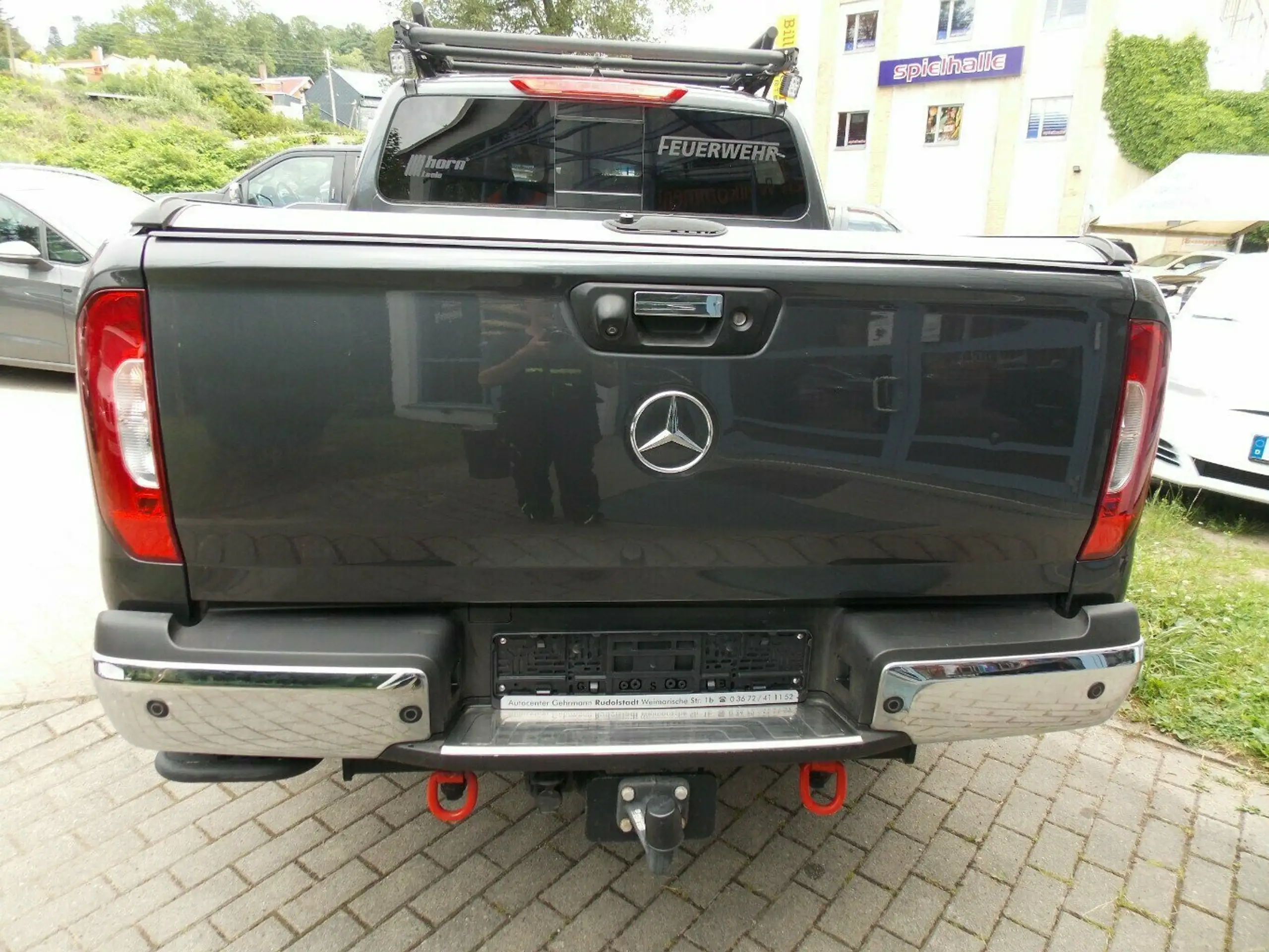 Mercedes-Benz - X 250