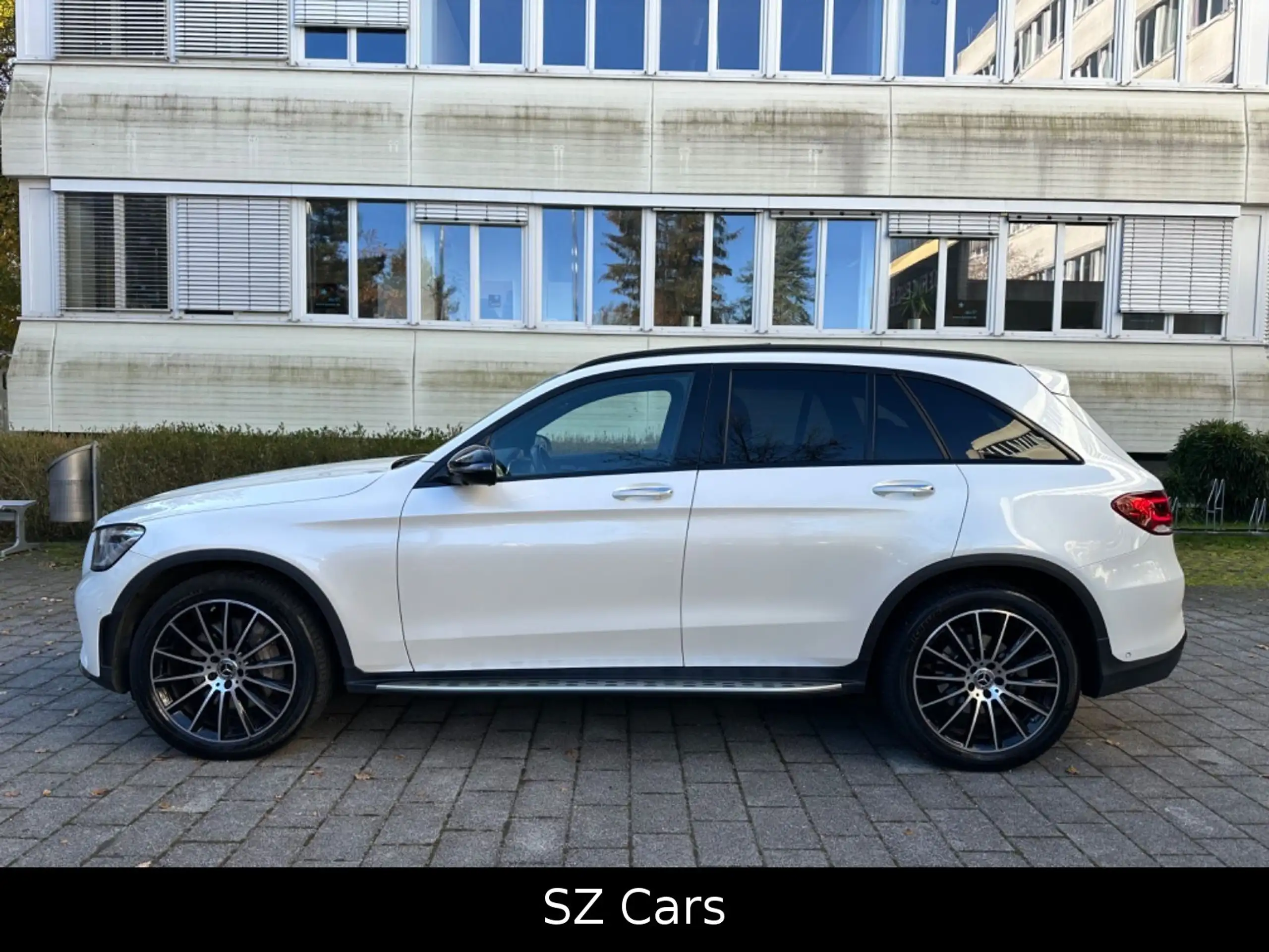 Mercedes-Benz - GLC 300