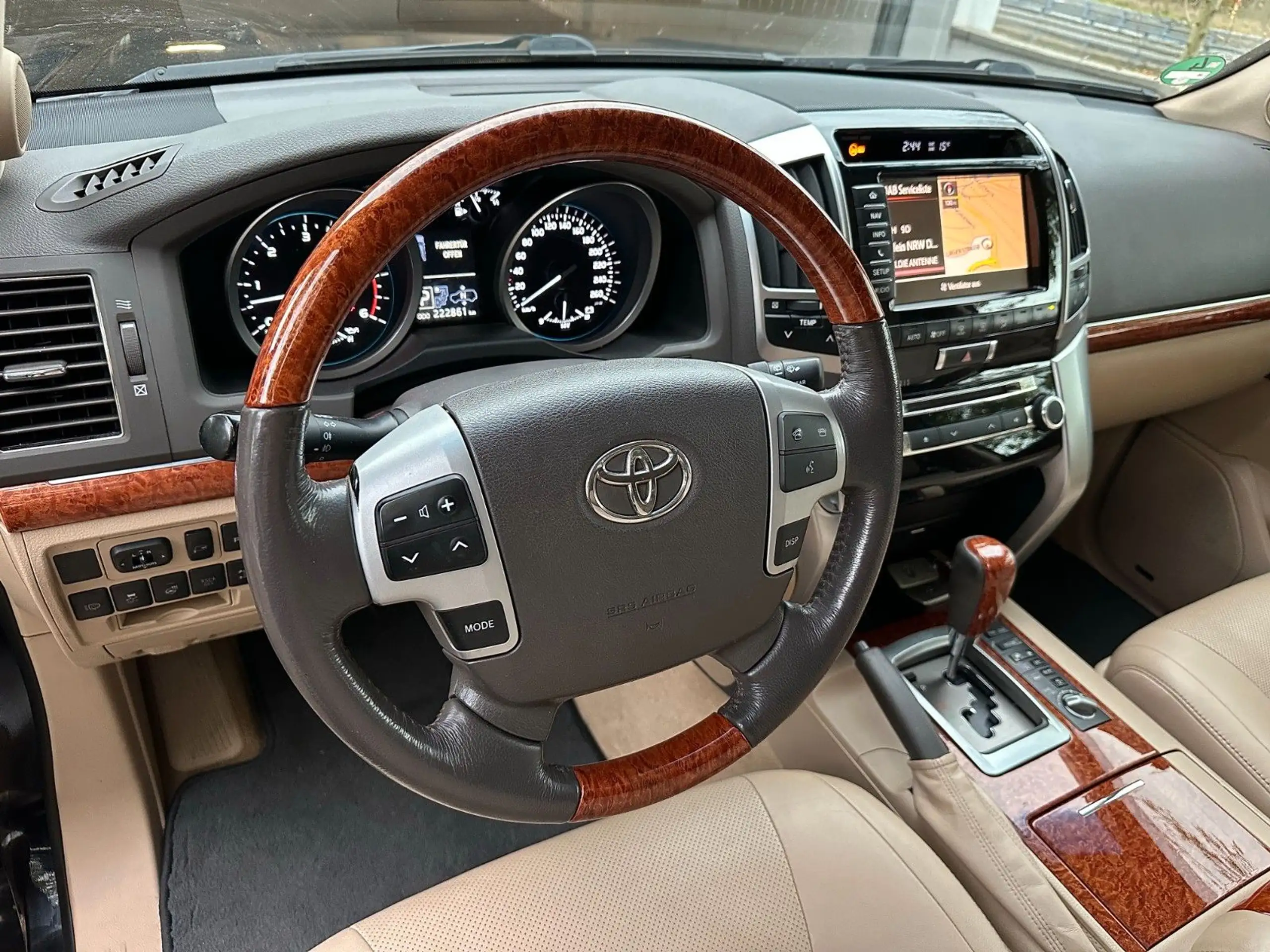 Toyota - Land Cruiser