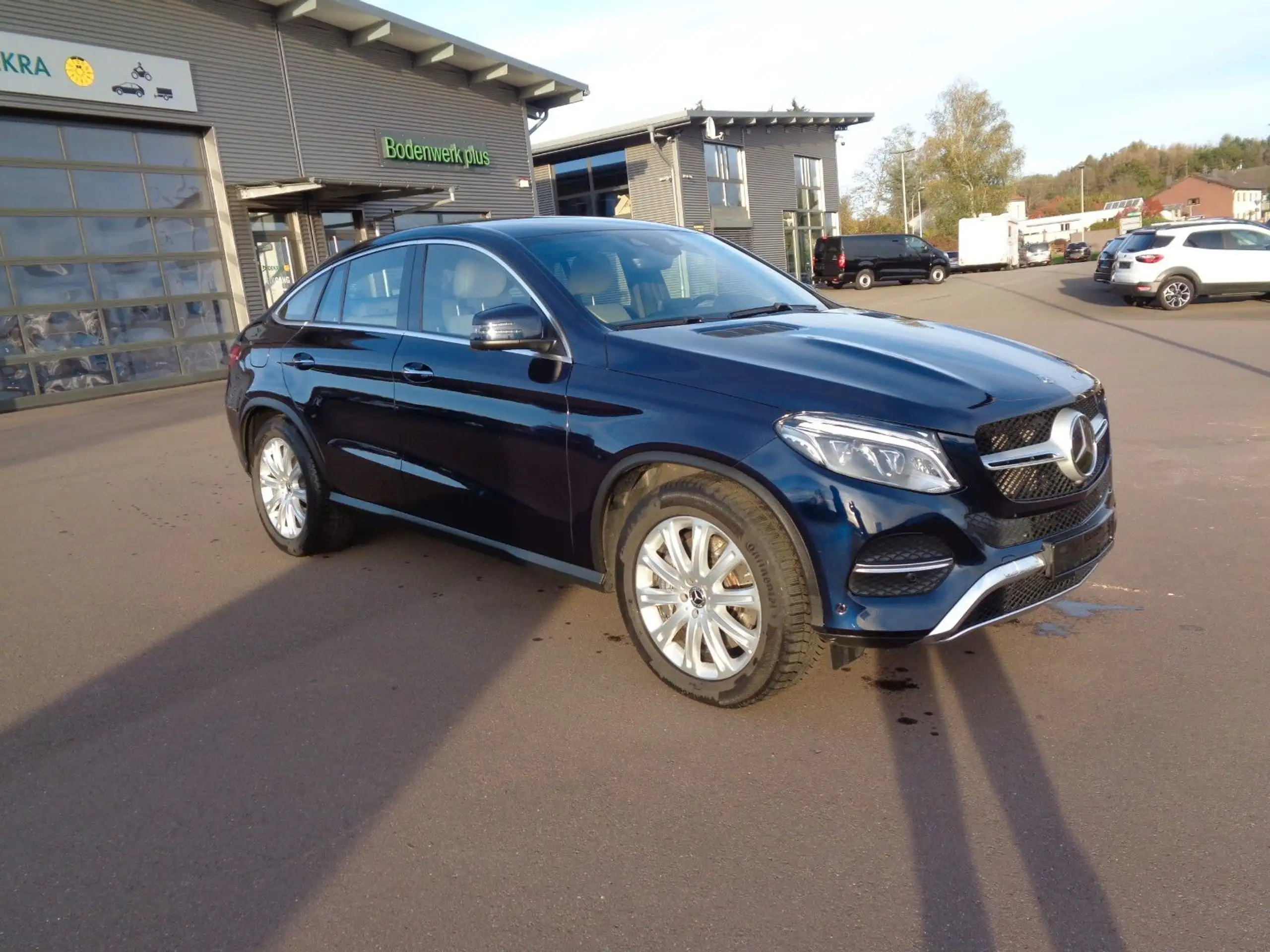 Mercedes-Benz - GLE 400