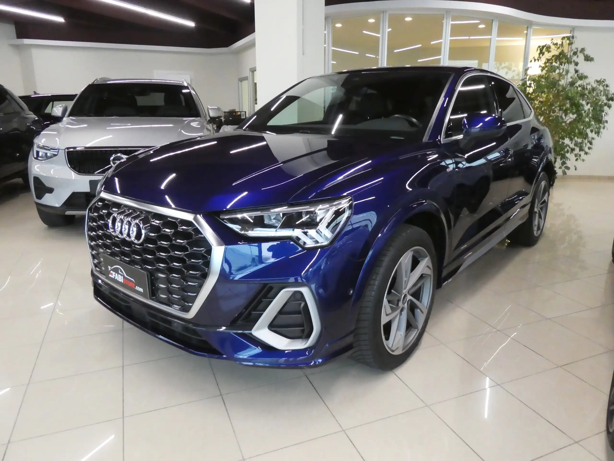 Audi - Q3