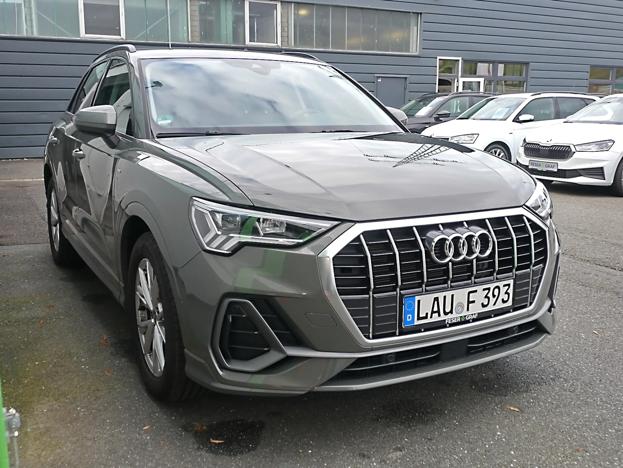 Audi - Q3