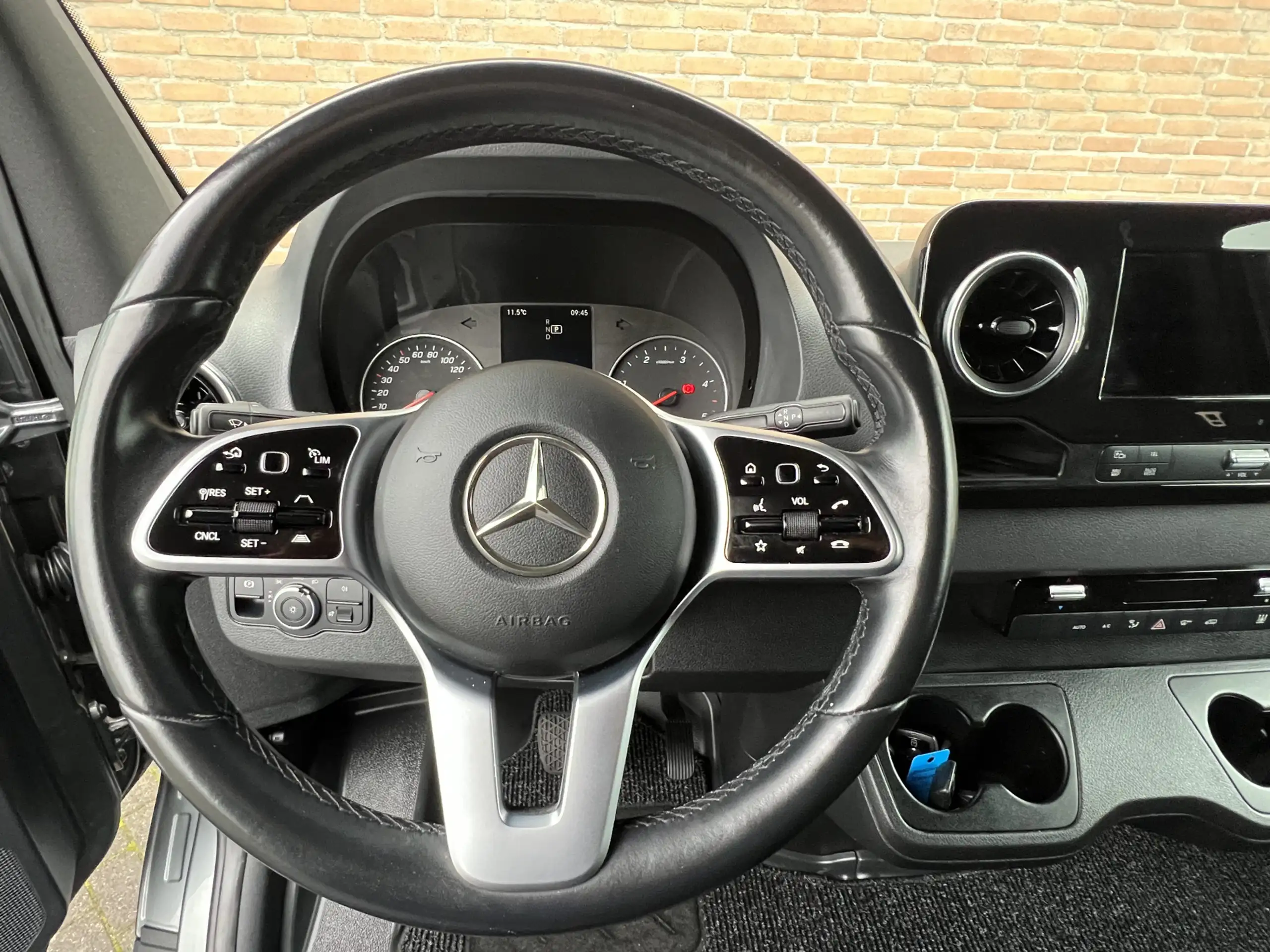 Mercedes-Benz - Sprinter