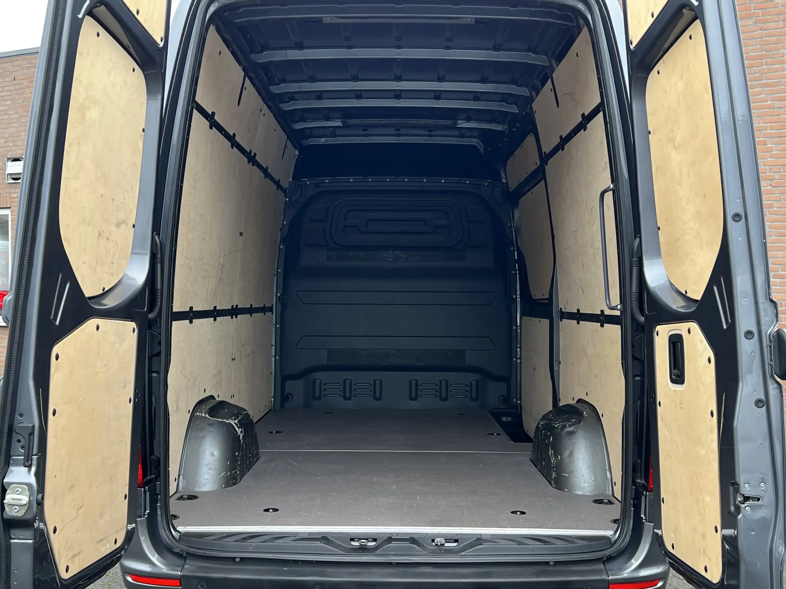 Mercedes-Benz - Sprinter