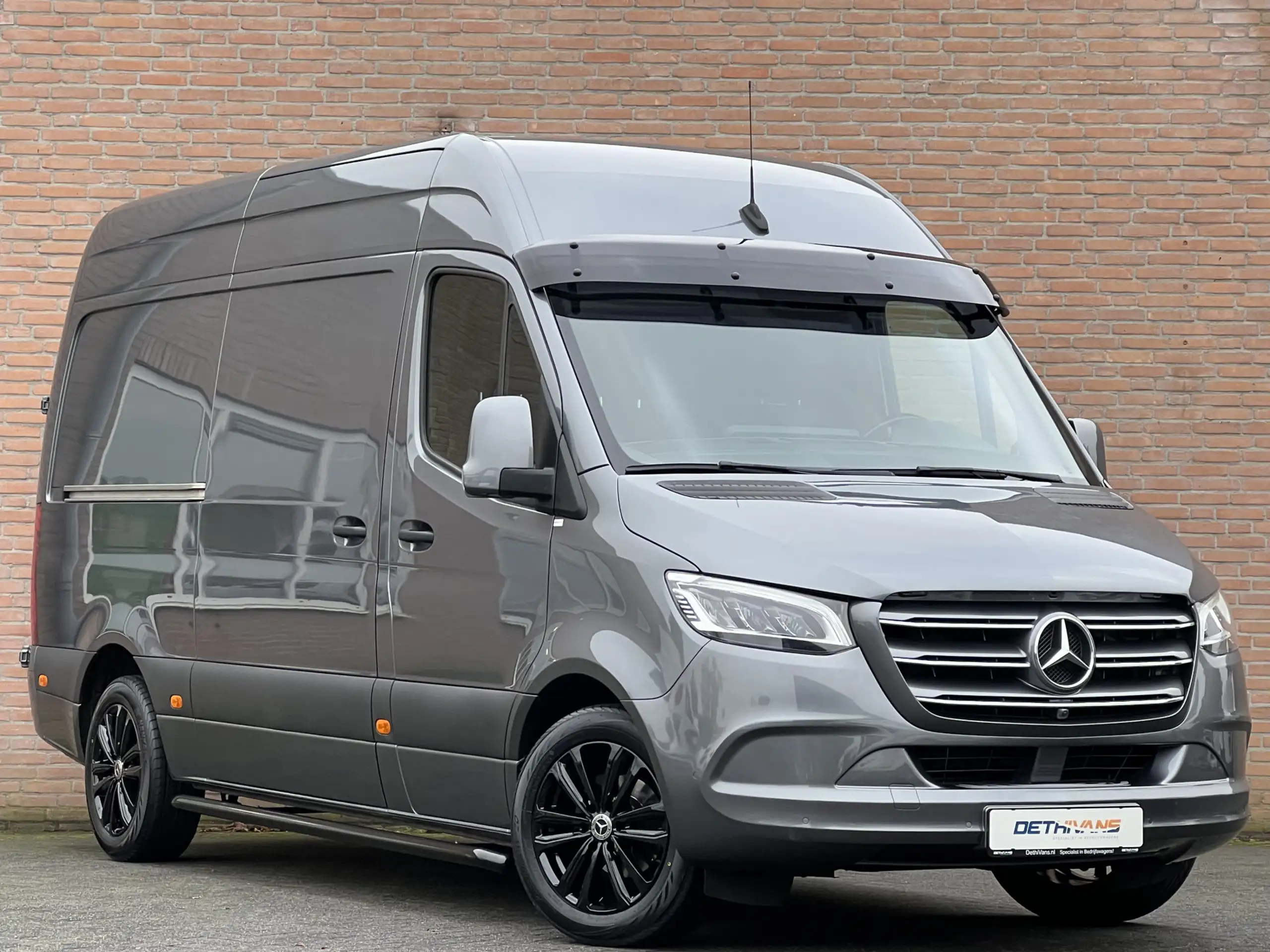 Mercedes-Benz - Sprinter