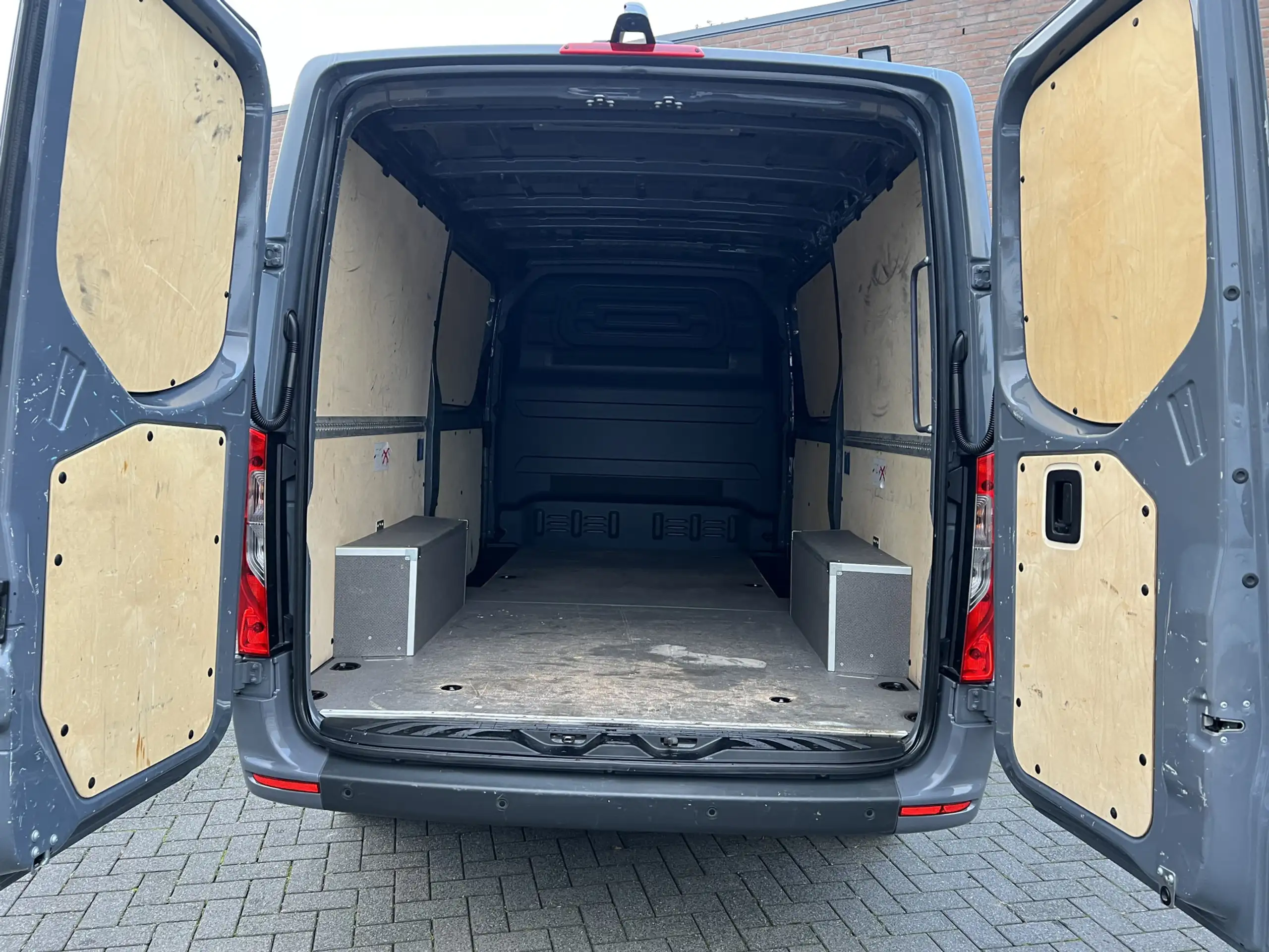 Mercedes-Benz - Sprinter