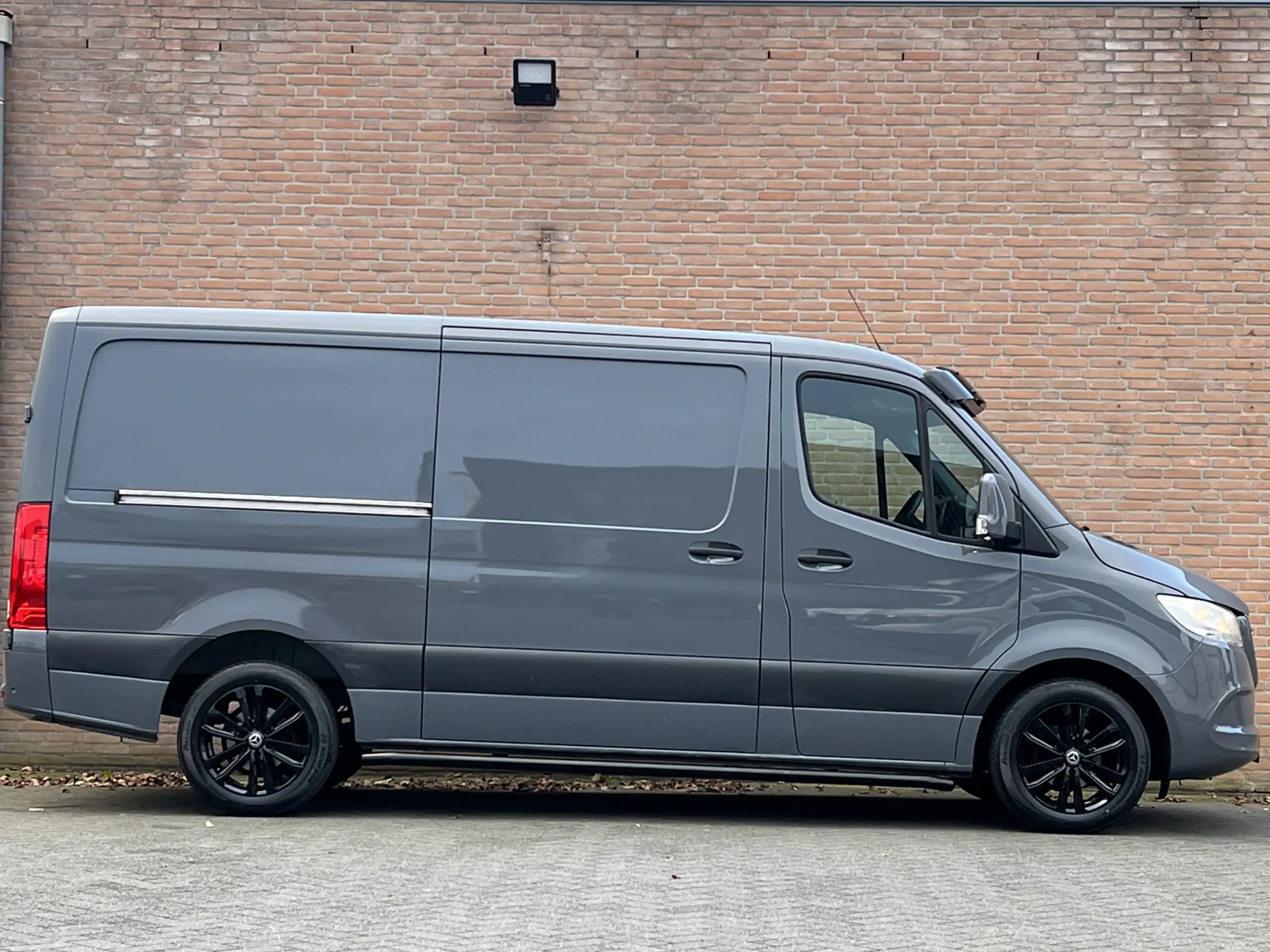 Mercedes-Benz - Sprinter