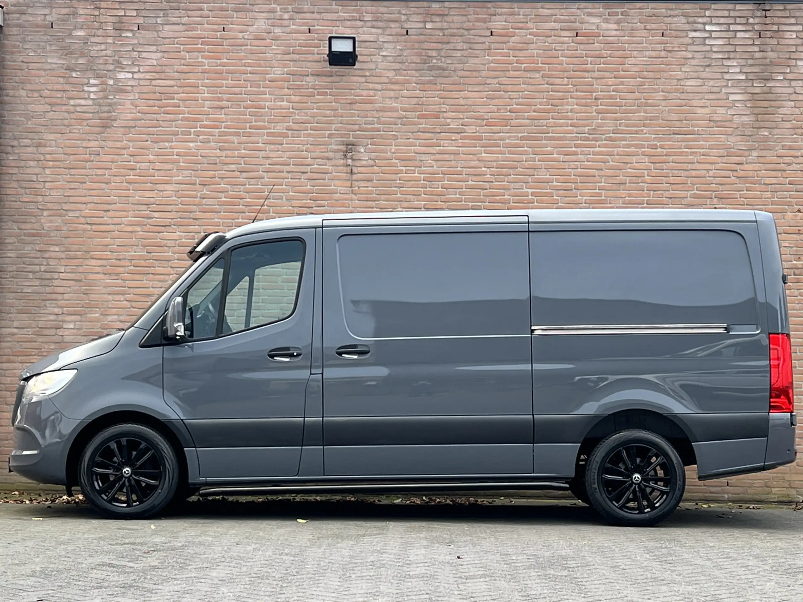 Mercedes-Benz - Sprinter