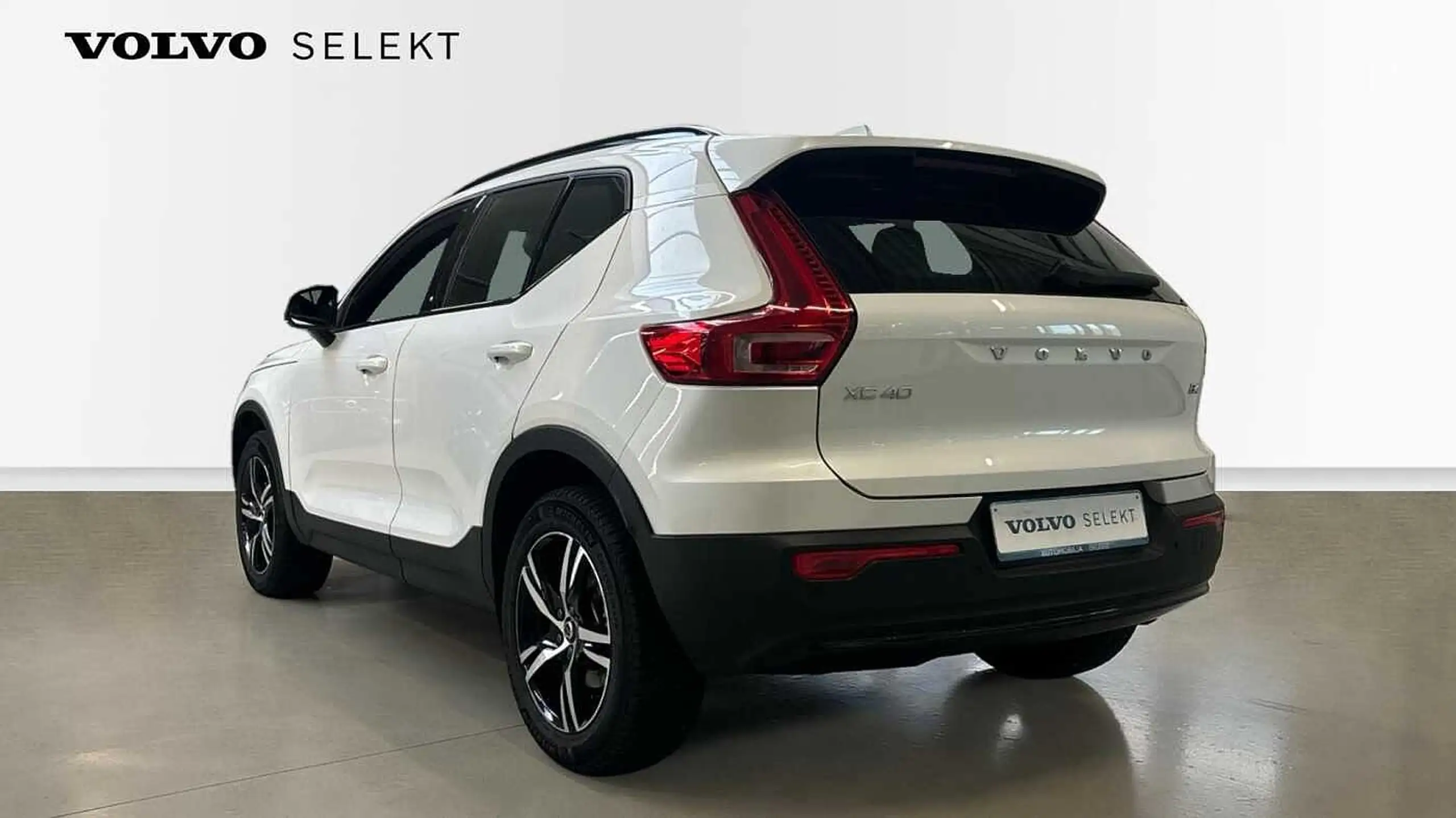 Volvo - XC40