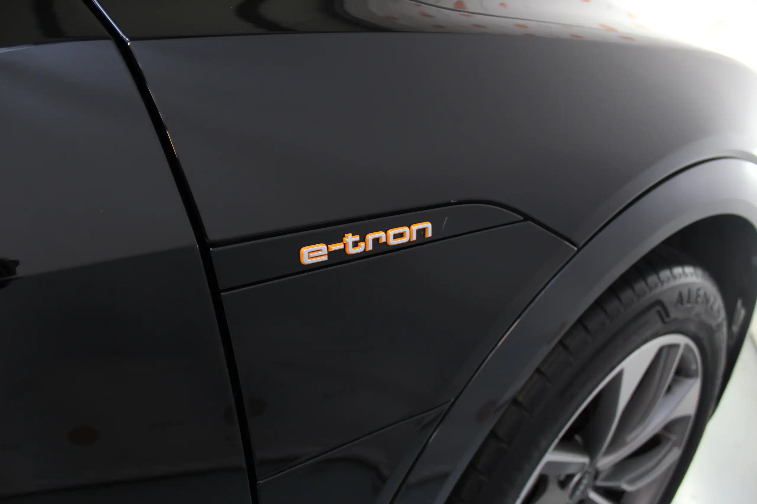 Audi - e-tron