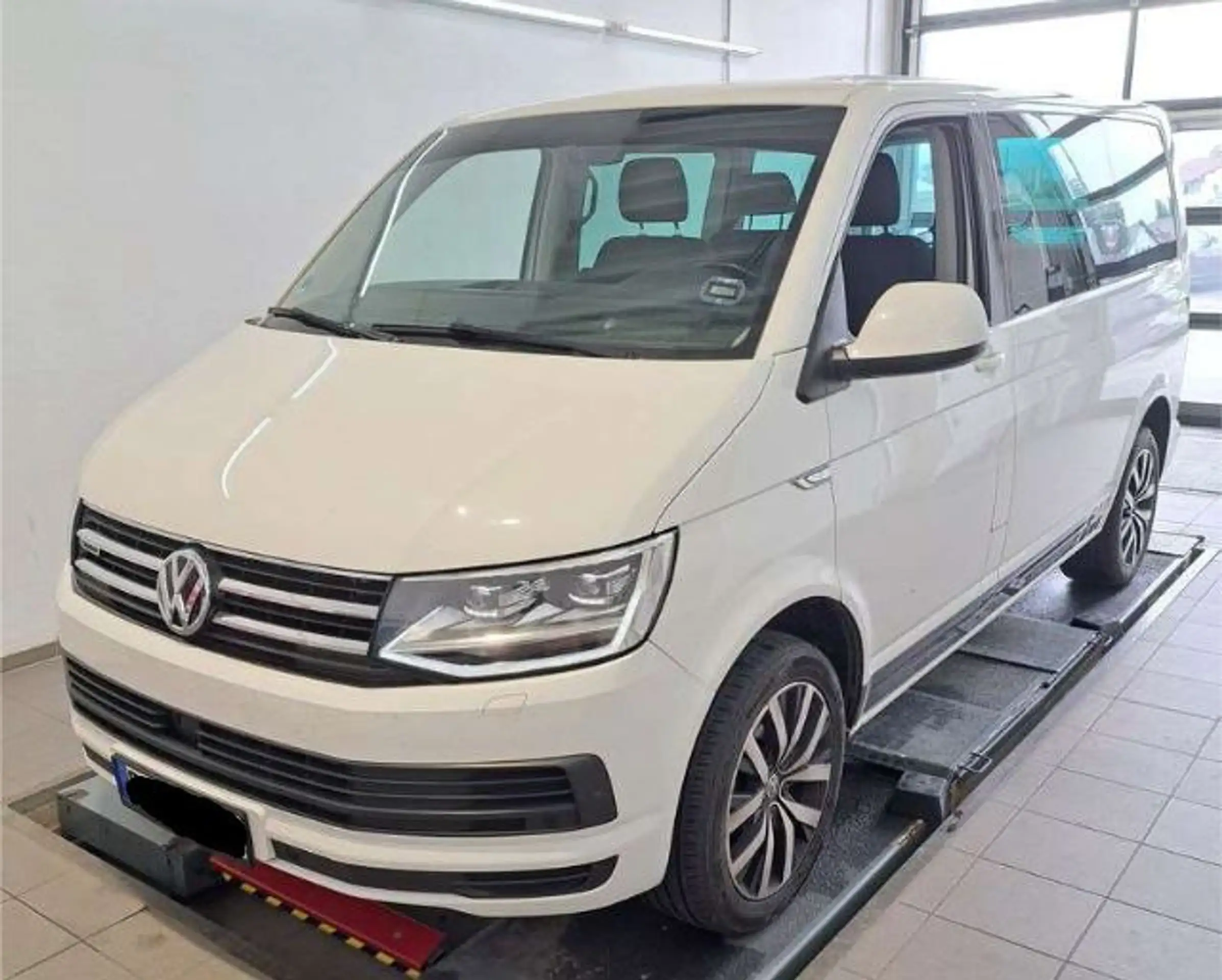 Volkswagen - T6 Caravelle