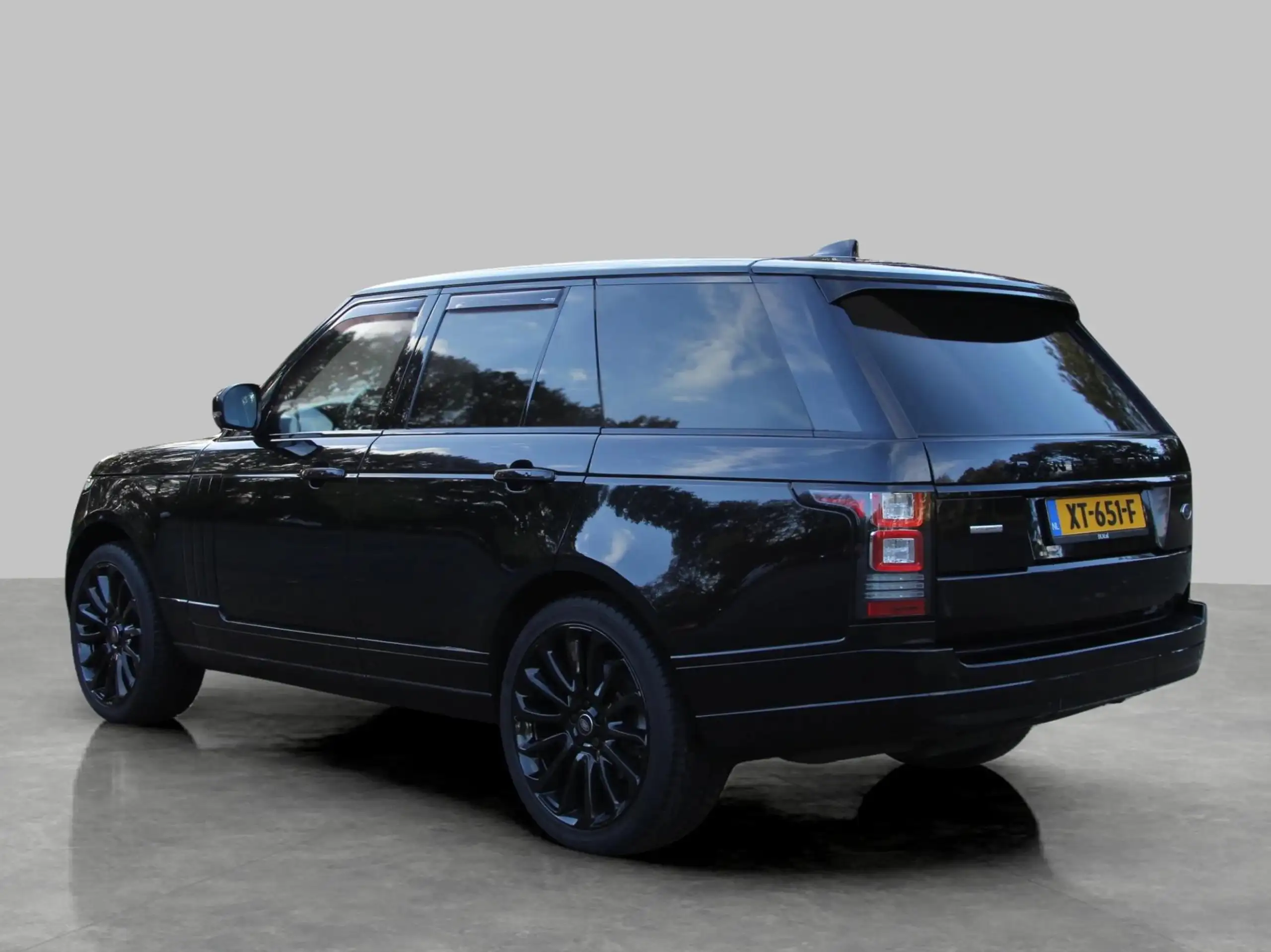 Land Rover - Range Rover