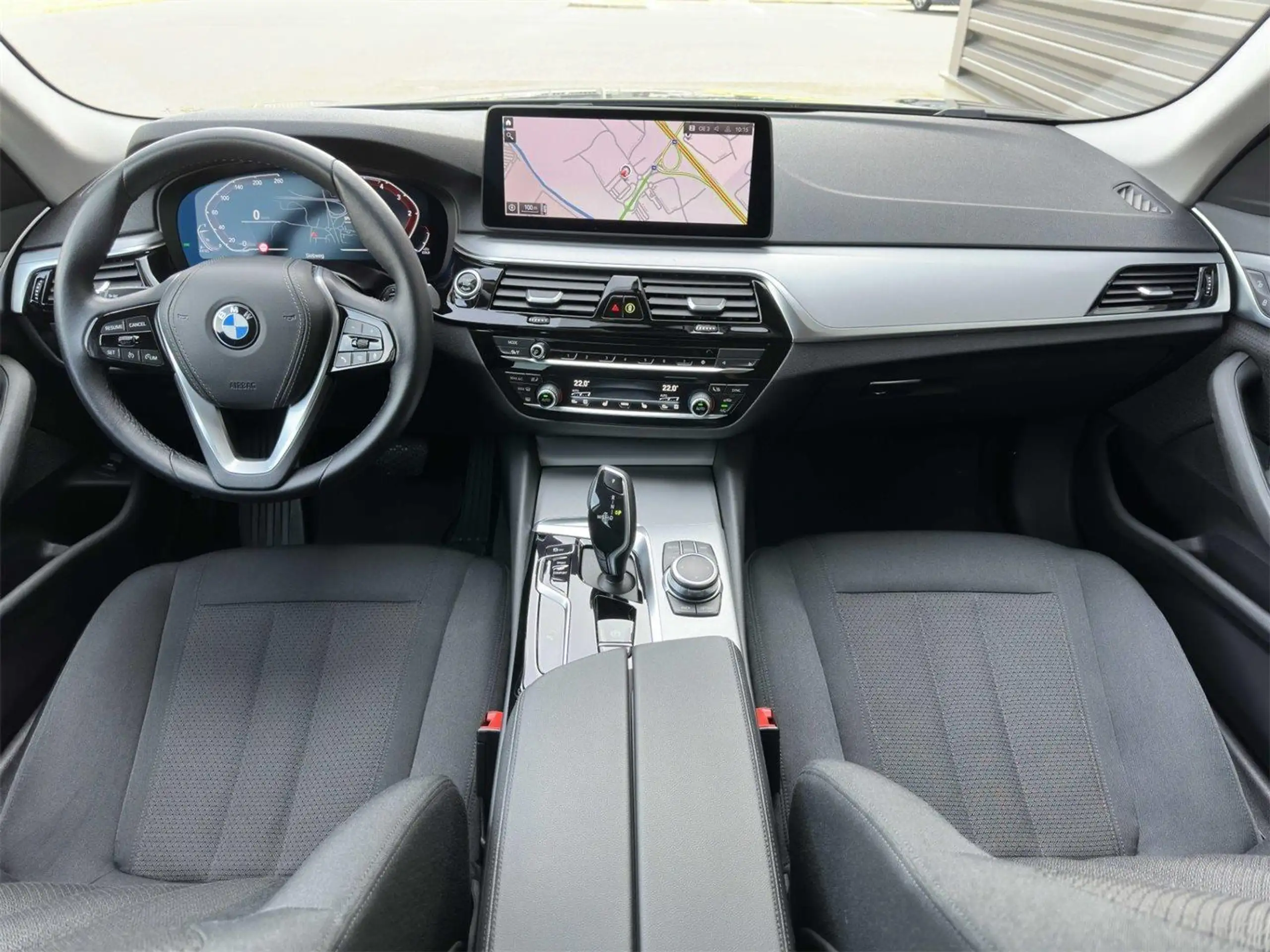 BMW - 520