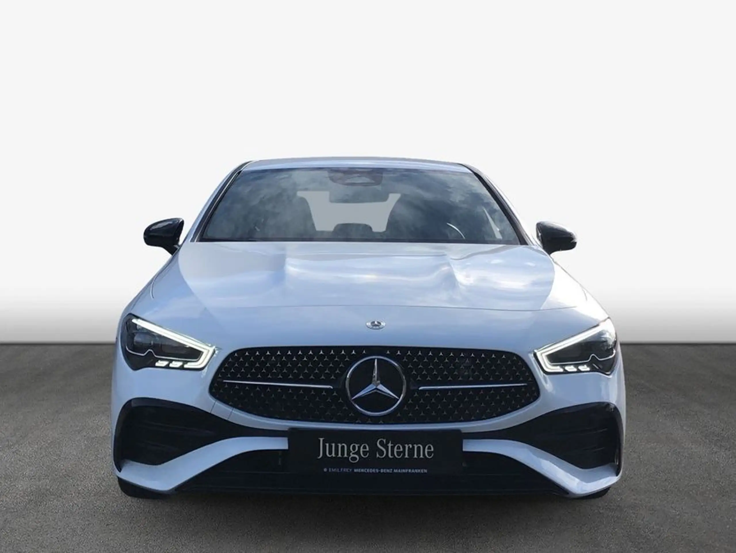 Mercedes-Benz - CLA 200