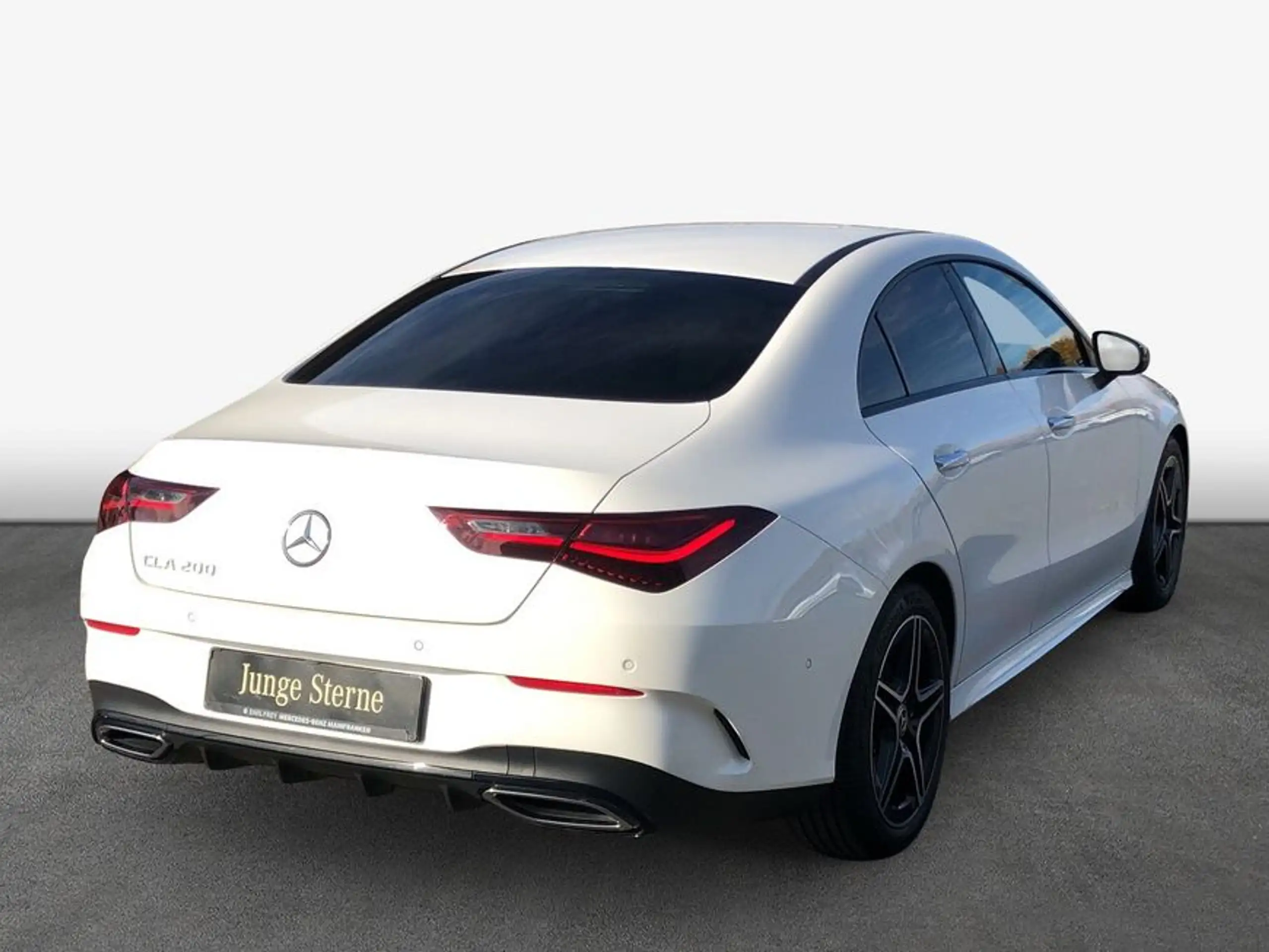 Mercedes-Benz - CLA 200