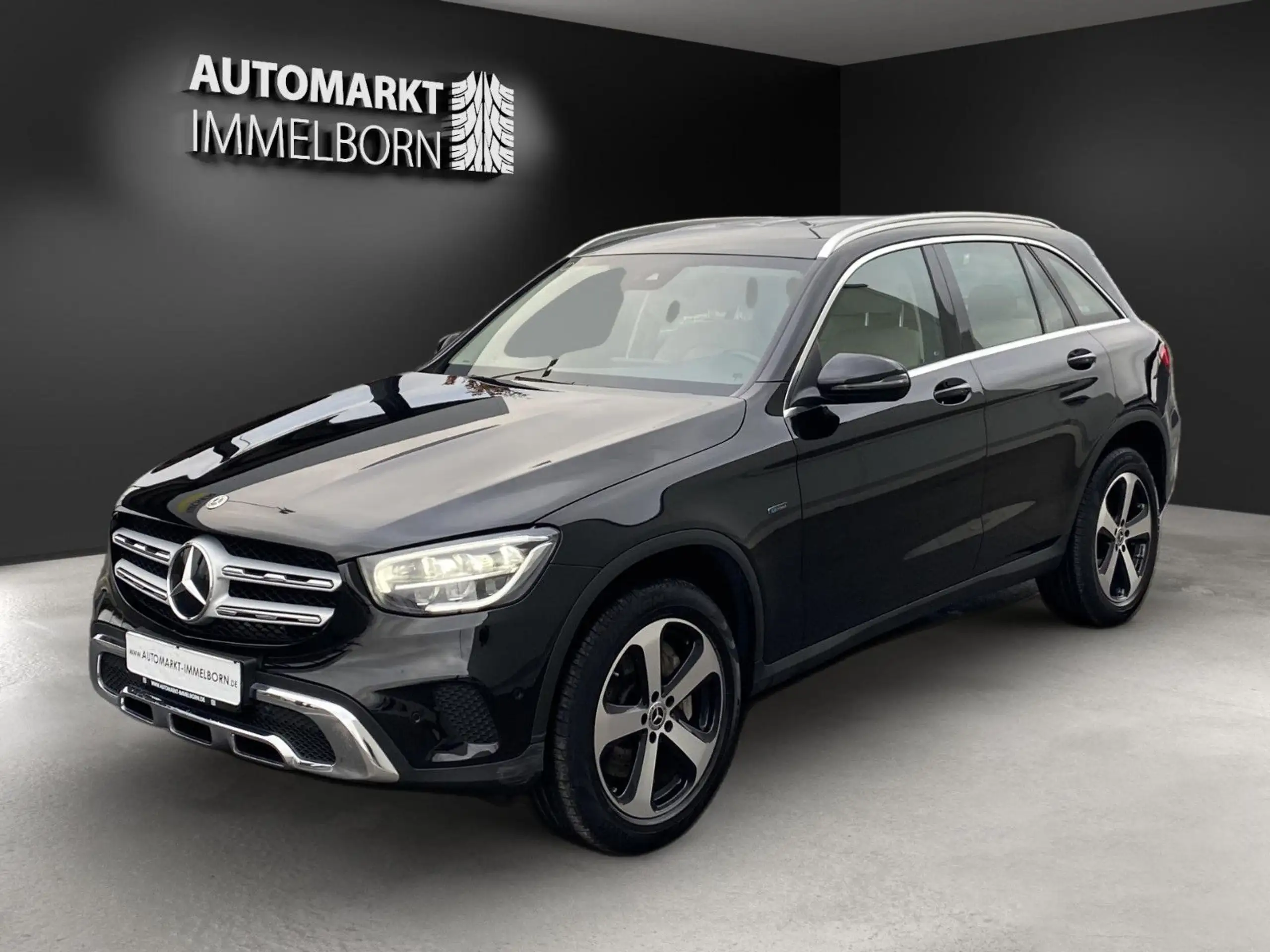 Mercedes-Benz - GLC 300