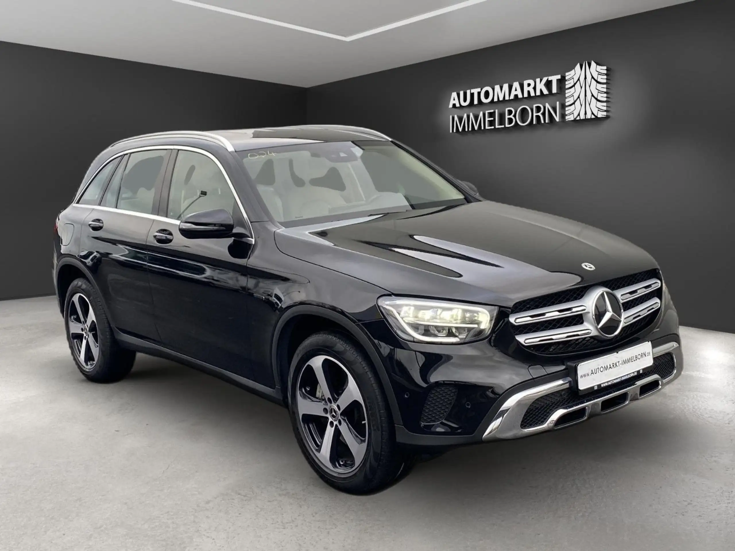 Mercedes-Benz GLC 300 2021