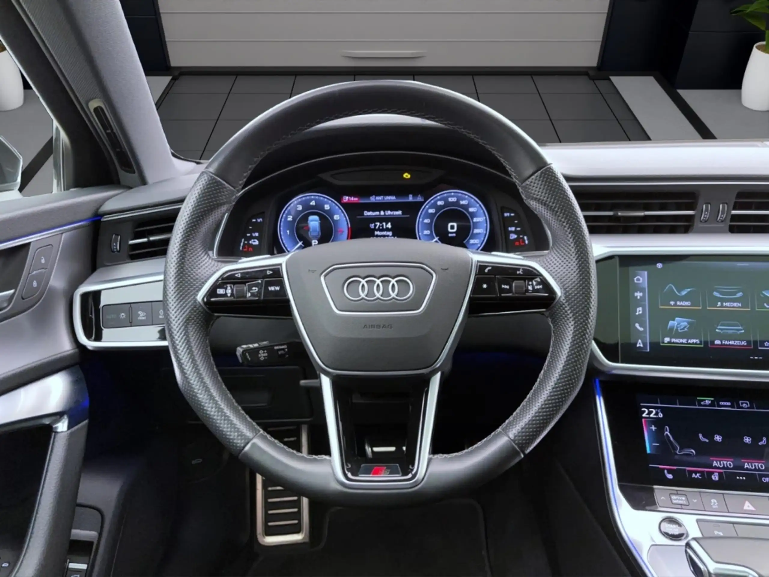 Audi - A6