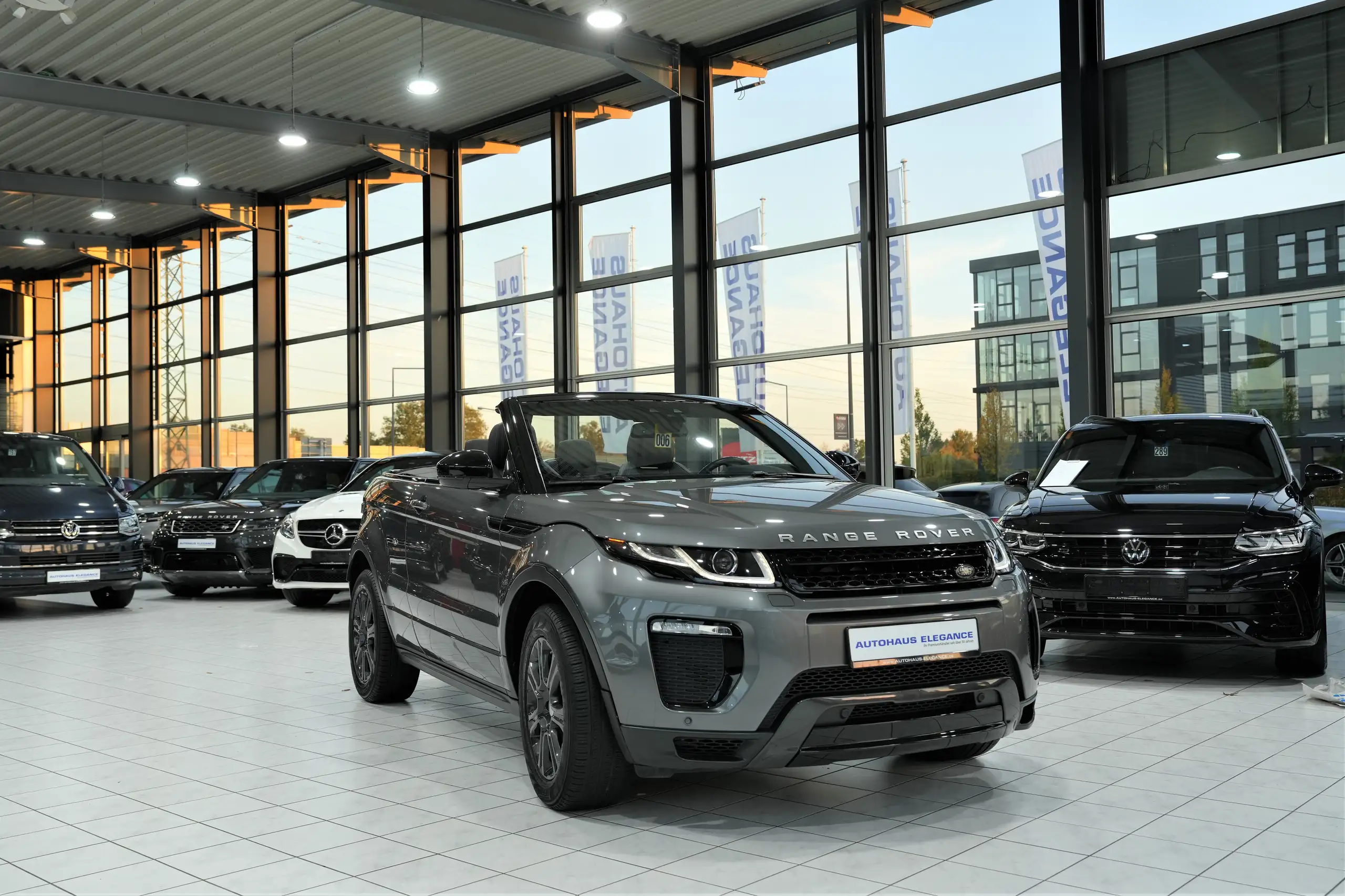 Land Rover - Range Rover Evoque