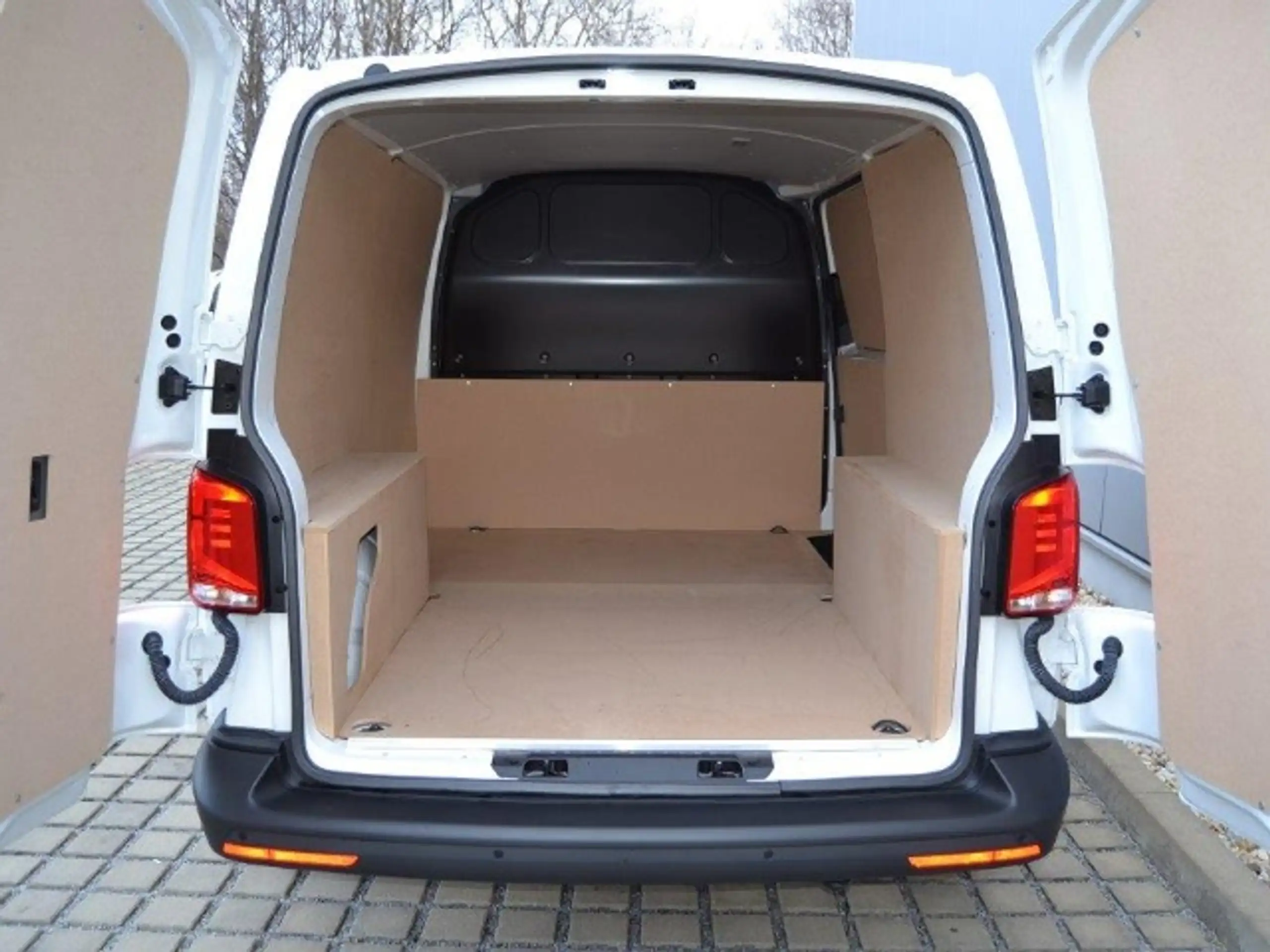 Volkswagen - T6.1 Transporter