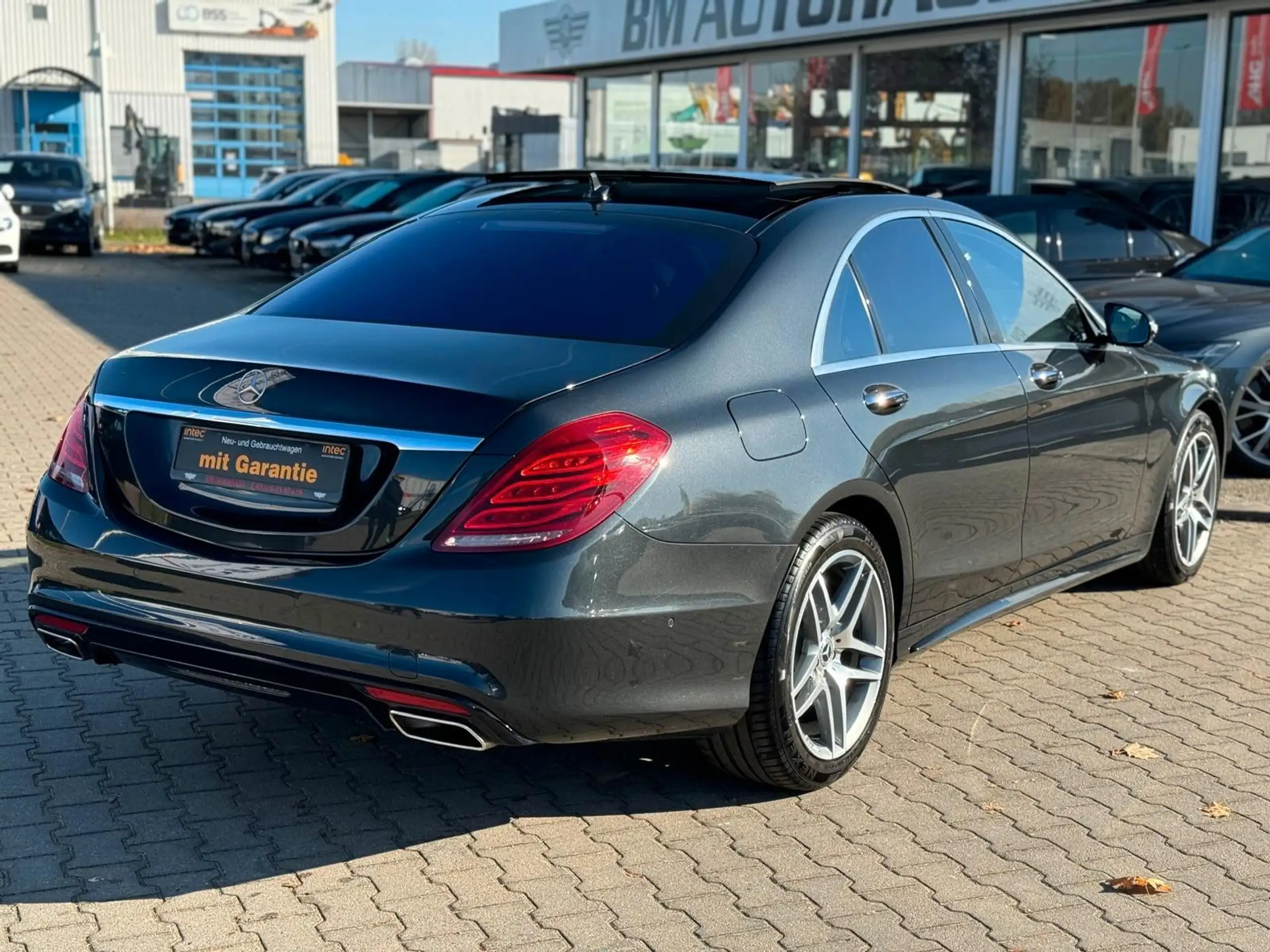 Mercedes-Benz - S 500