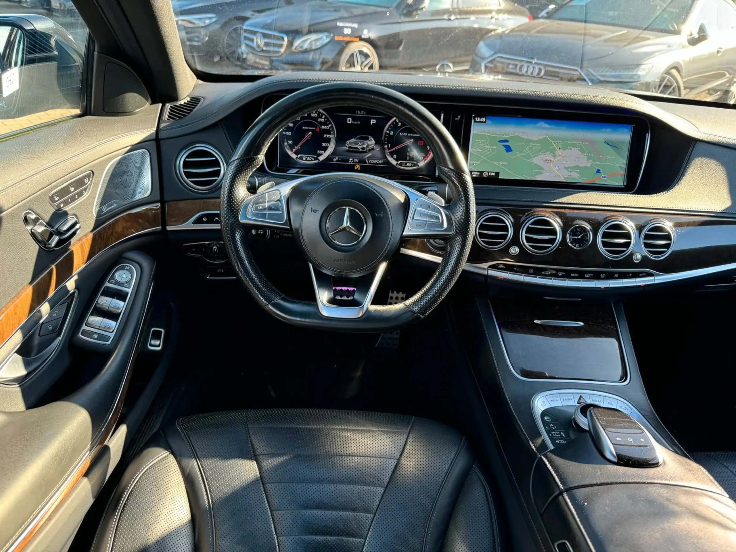 Mercedes-Benz - S 500