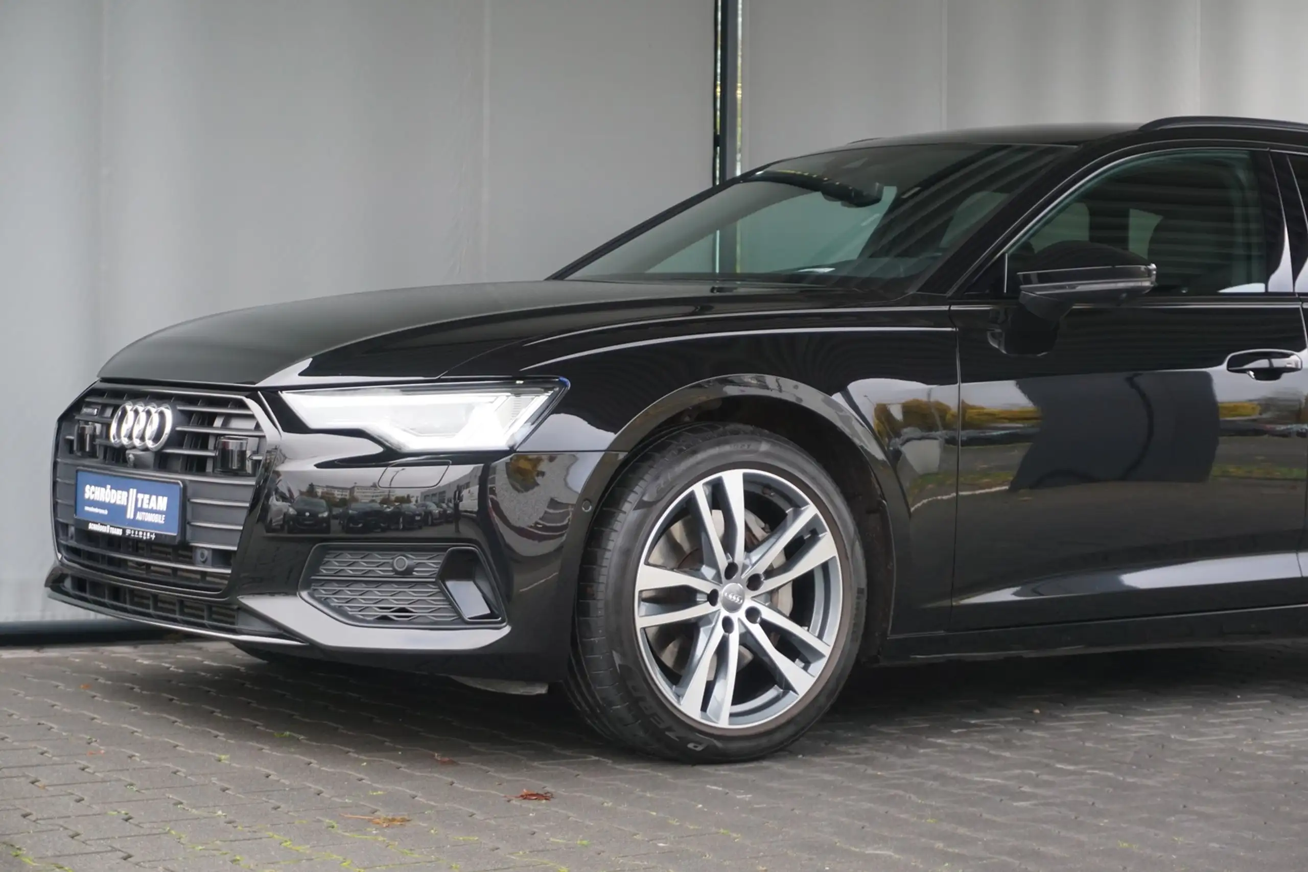 Audi - A6