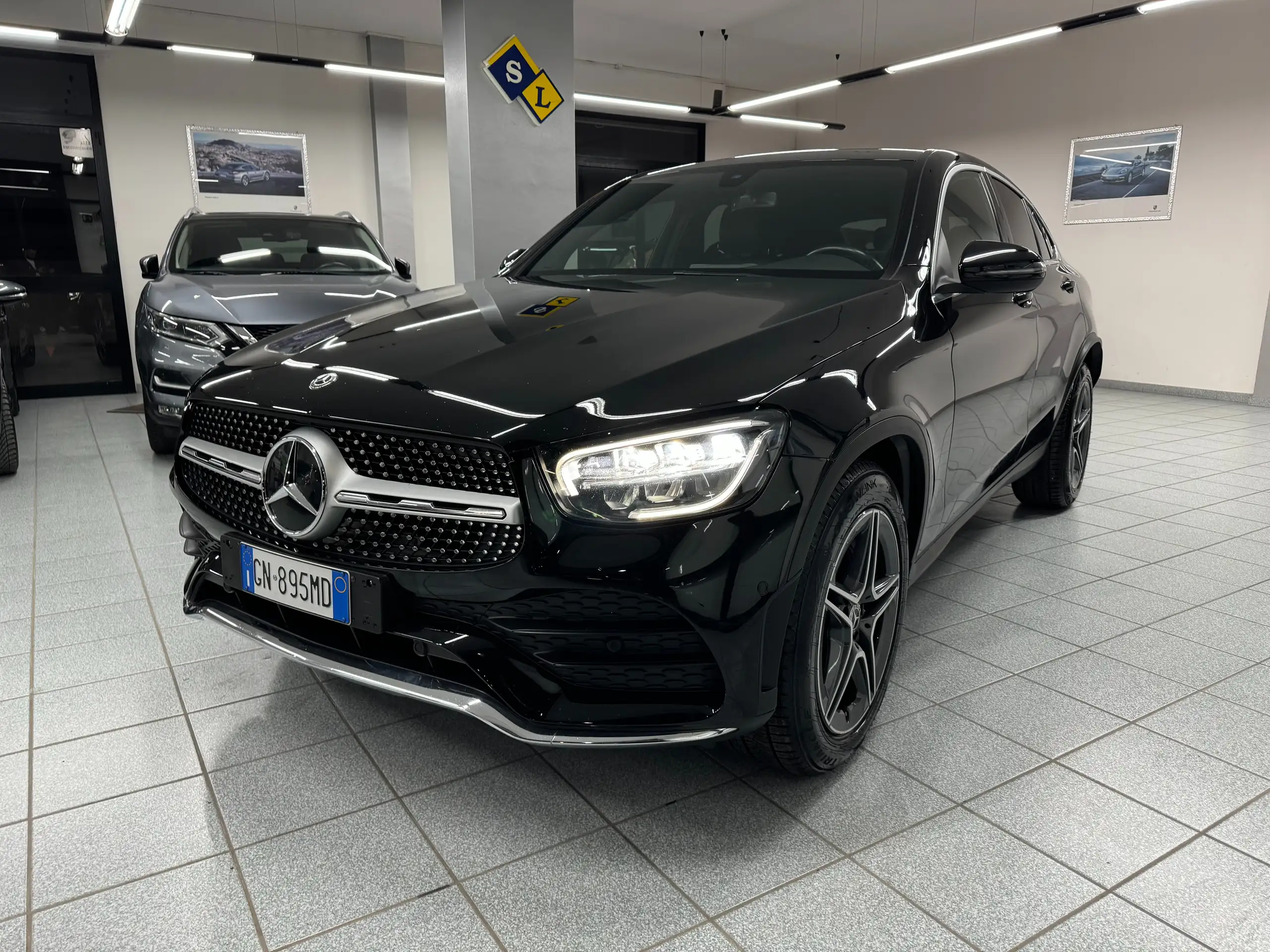 Mercedes-Benz - GLC 220