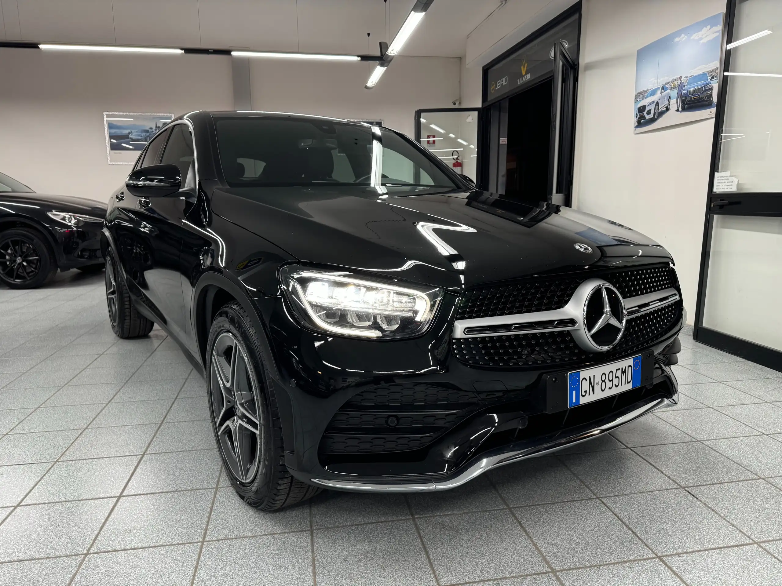 Mercedes-Benz - GLC 220